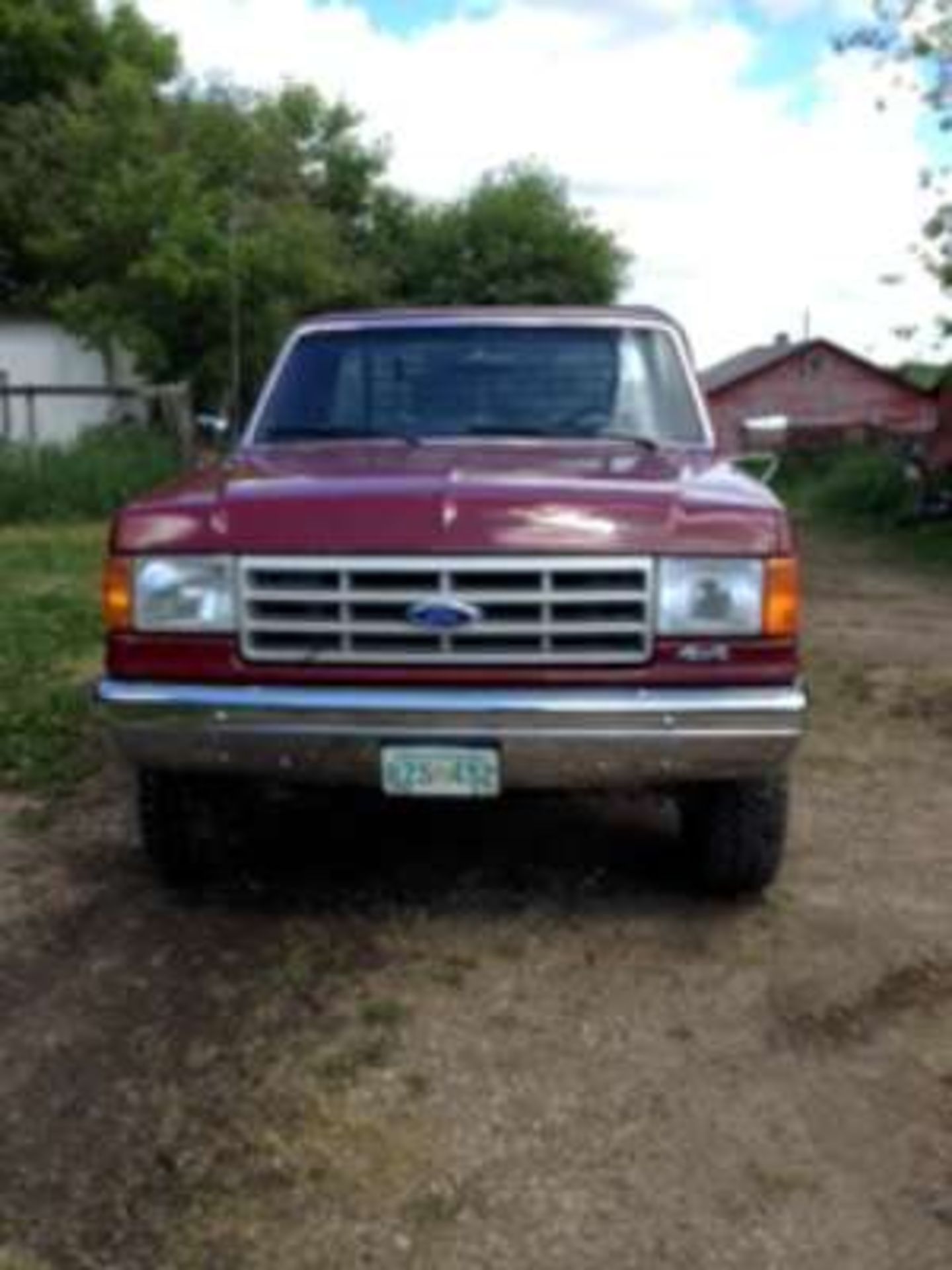 1989 Ford F250, gas, 4X4, DewEze Hydro Deck, 69,000kms, s/n 2FTHF26H3KCA68556 (Previously registered - Image 2 of 10