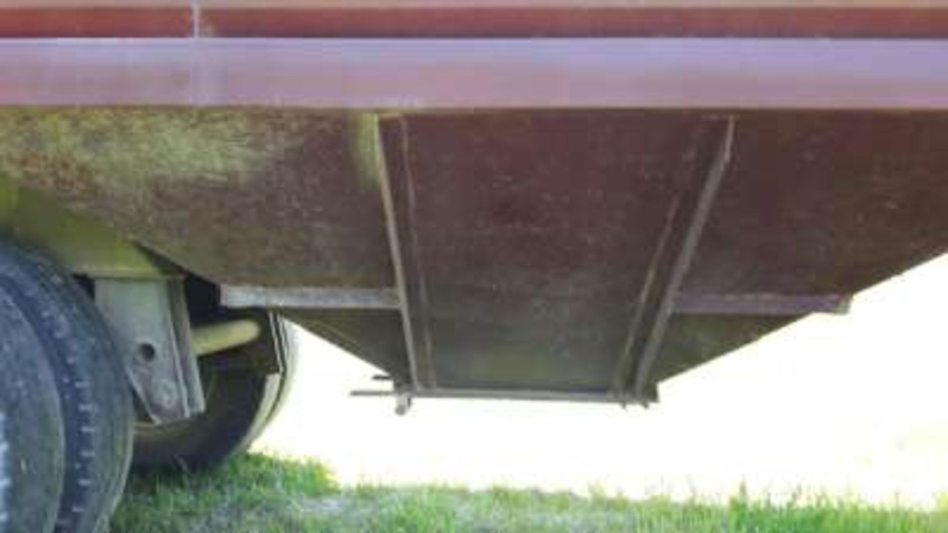 SOLD SEPARATE- 1982 Doepker grain trailer *mint*, roll tarp (maybe 40,000 kms) tires are - Image 7 of 8