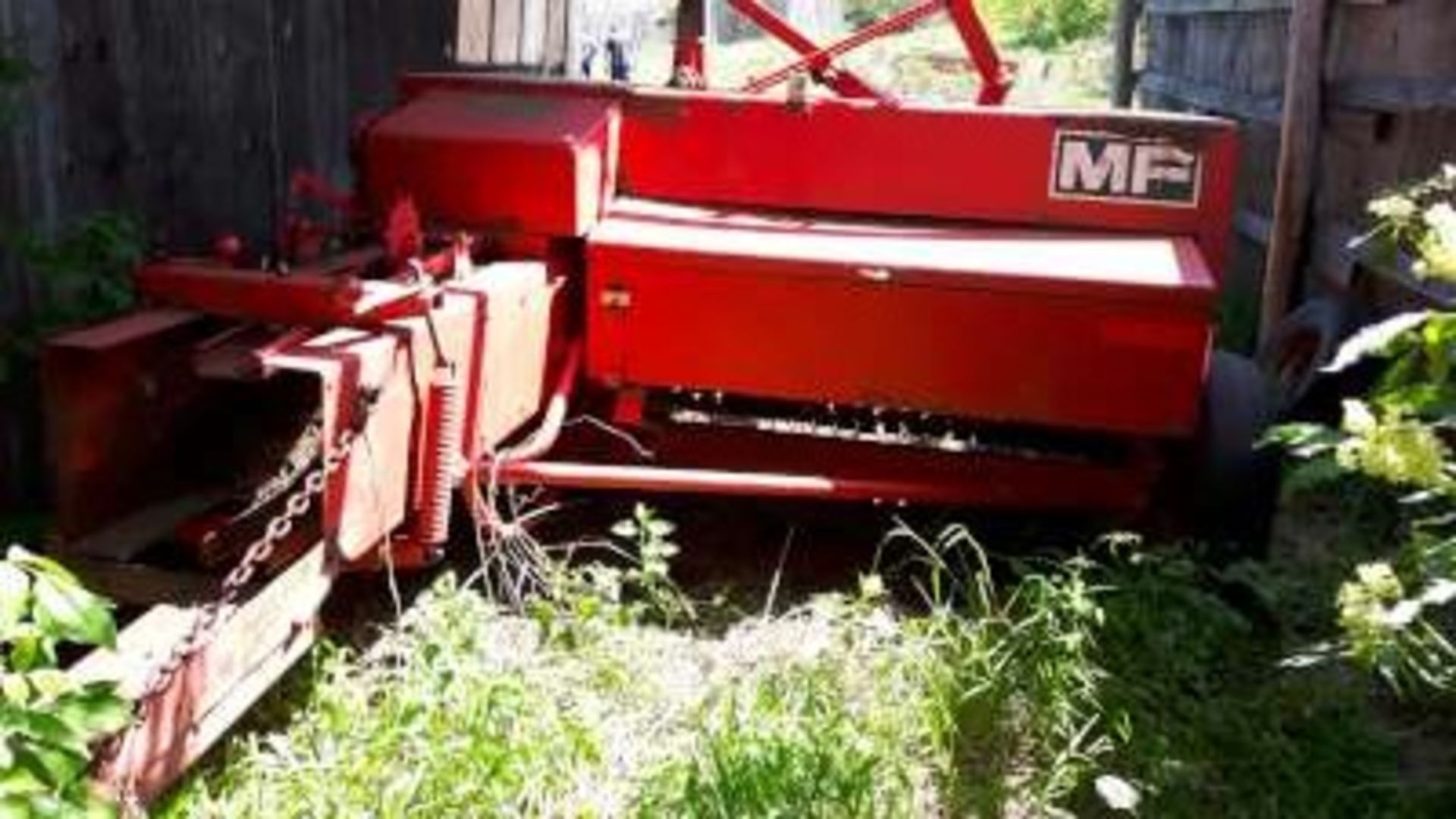 MF 124 square baler - Image 3 of 3