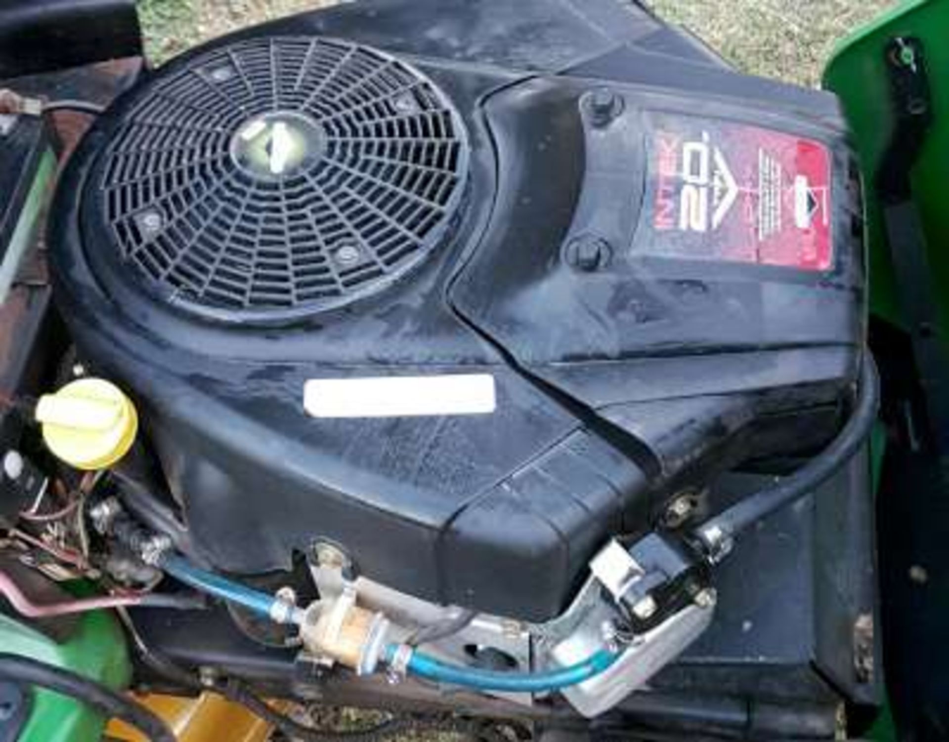 JD L120 Riding Lawn Mower, 48” cut, 20h.p. V-twin engine, new battery - Image 4 of 4