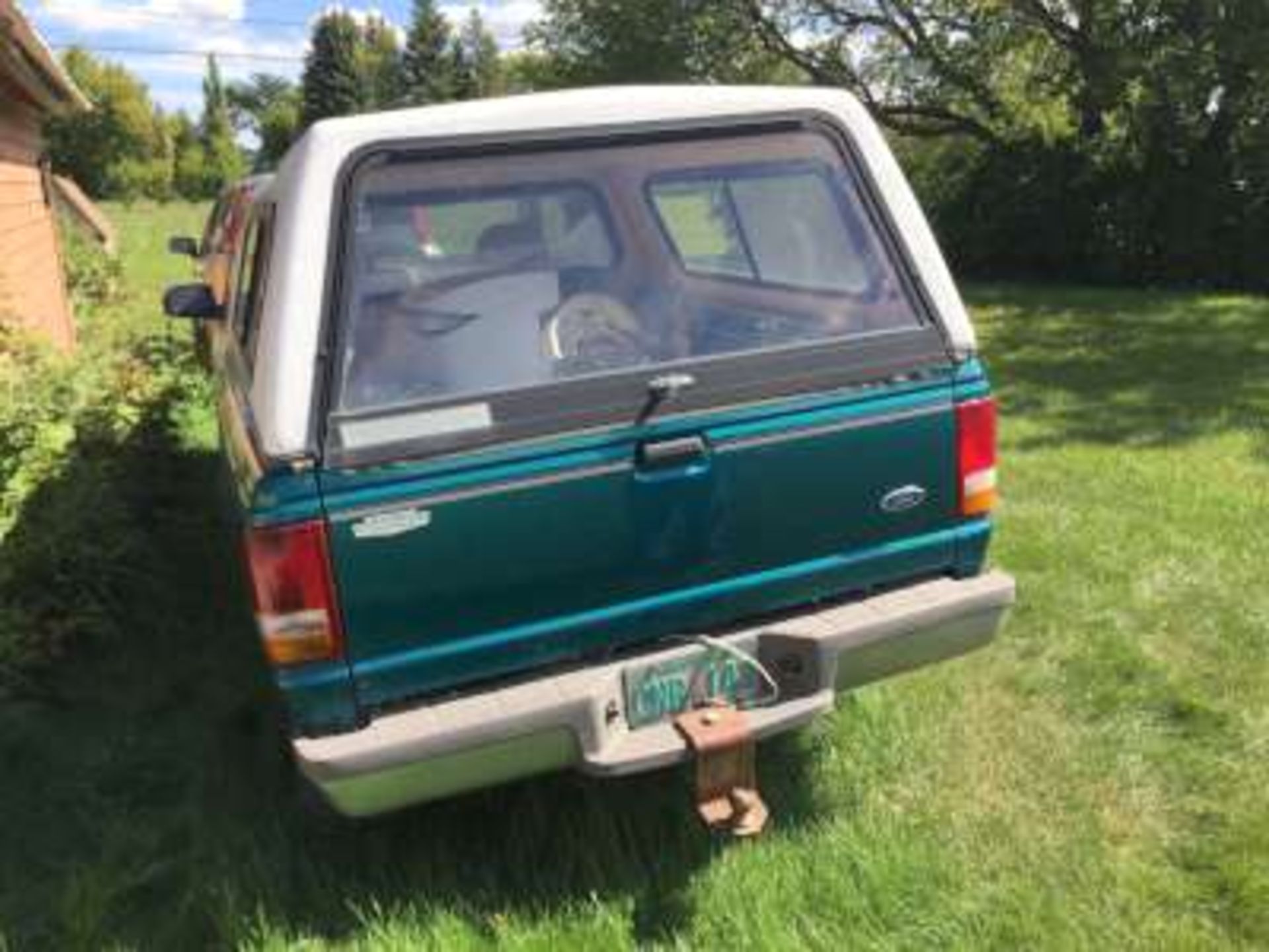 1993 Ford Ranger XLT Truck: topper, 4 L Auto, 2WD, super cab,very clean, s/n 1FTCR14X5PPA22500, - Image 3 of 9