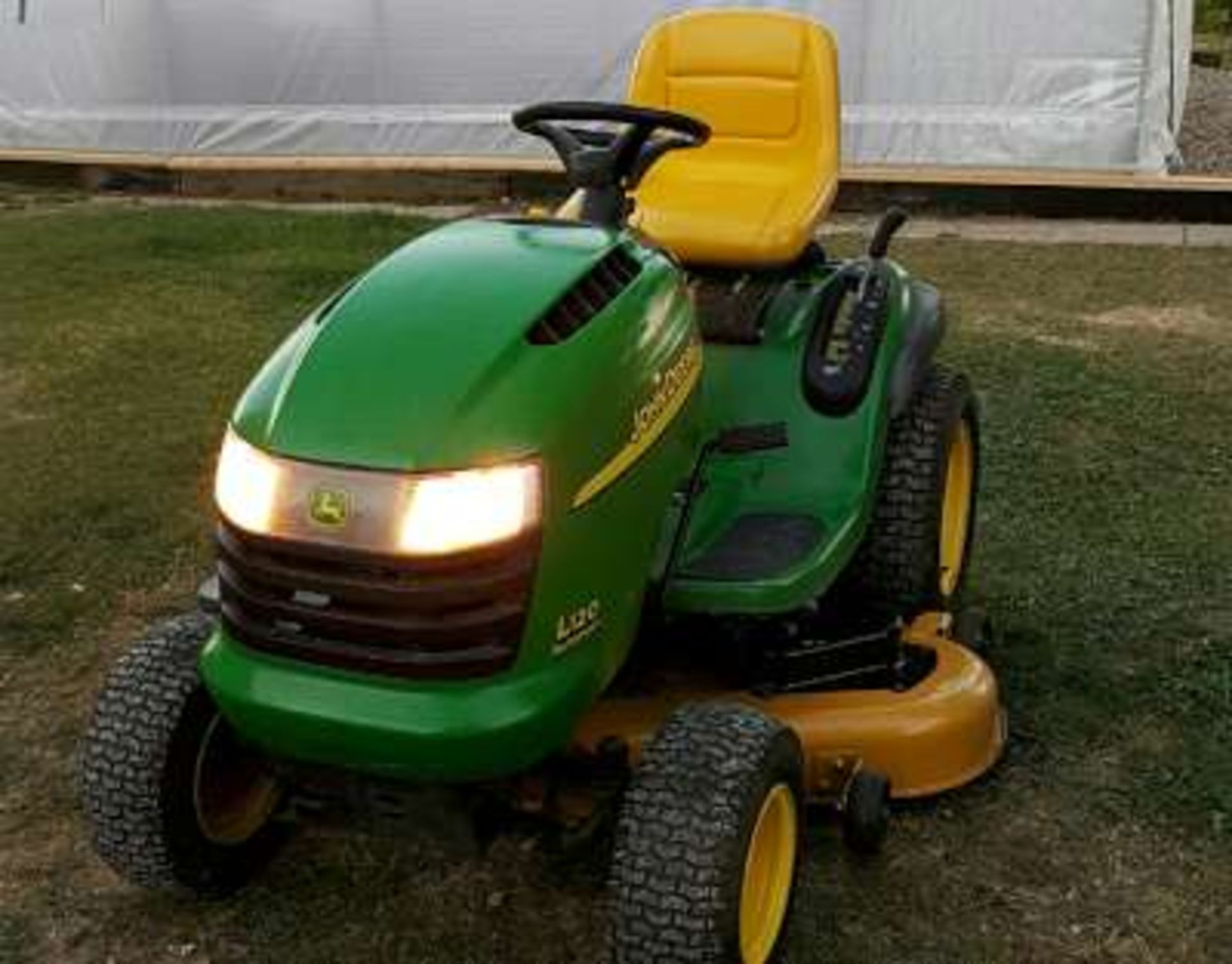 JD L120 Riding Lawn Mower, 48” cut, 20h.p. V-twin engine, new battery - Image 2 of 4