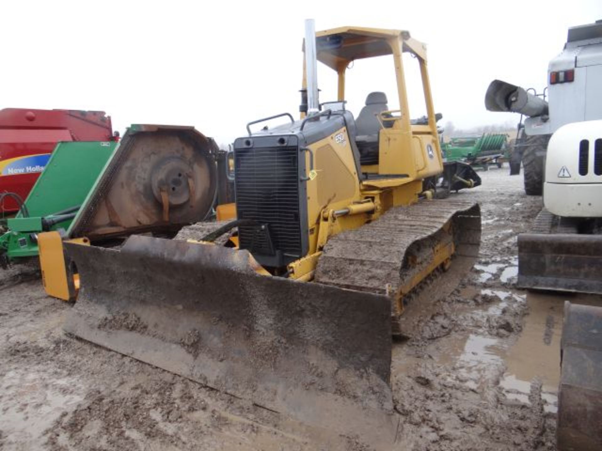 JD 650J LPG Dozer, 2006 5100 hrs, 6-Way PAT Blade, 60% Undercarriage, Farmer Owned