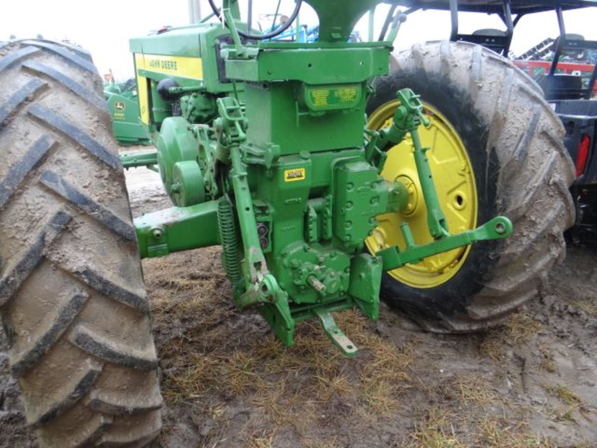 JD 620 Tractor WF, 3pt, Totally Rebuilt from Ground Up, New Seat in the Shed - Image 3 of 3