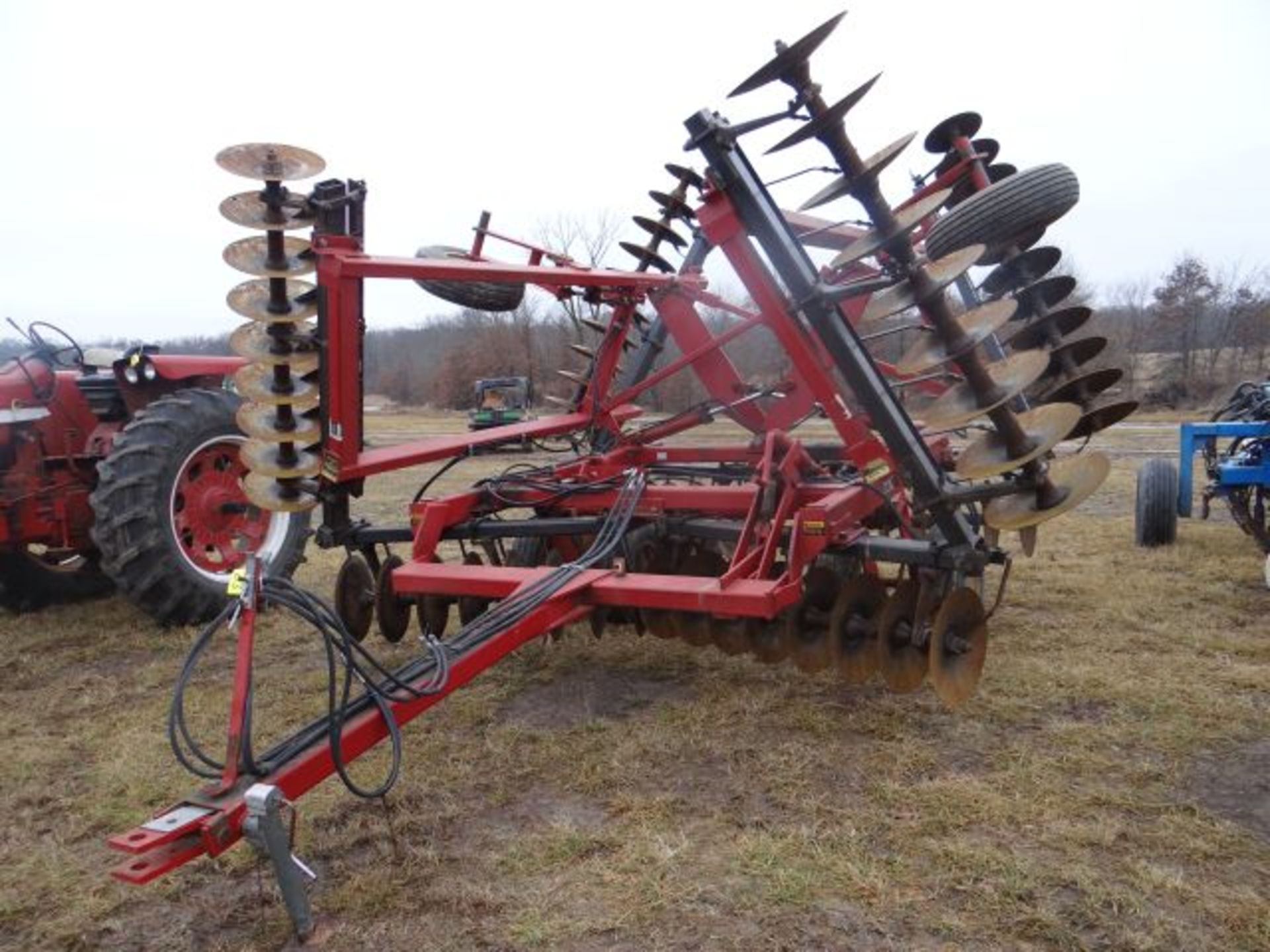 IH 496 Disk 26', 7 1/4" Spacing, Manual in the Shed