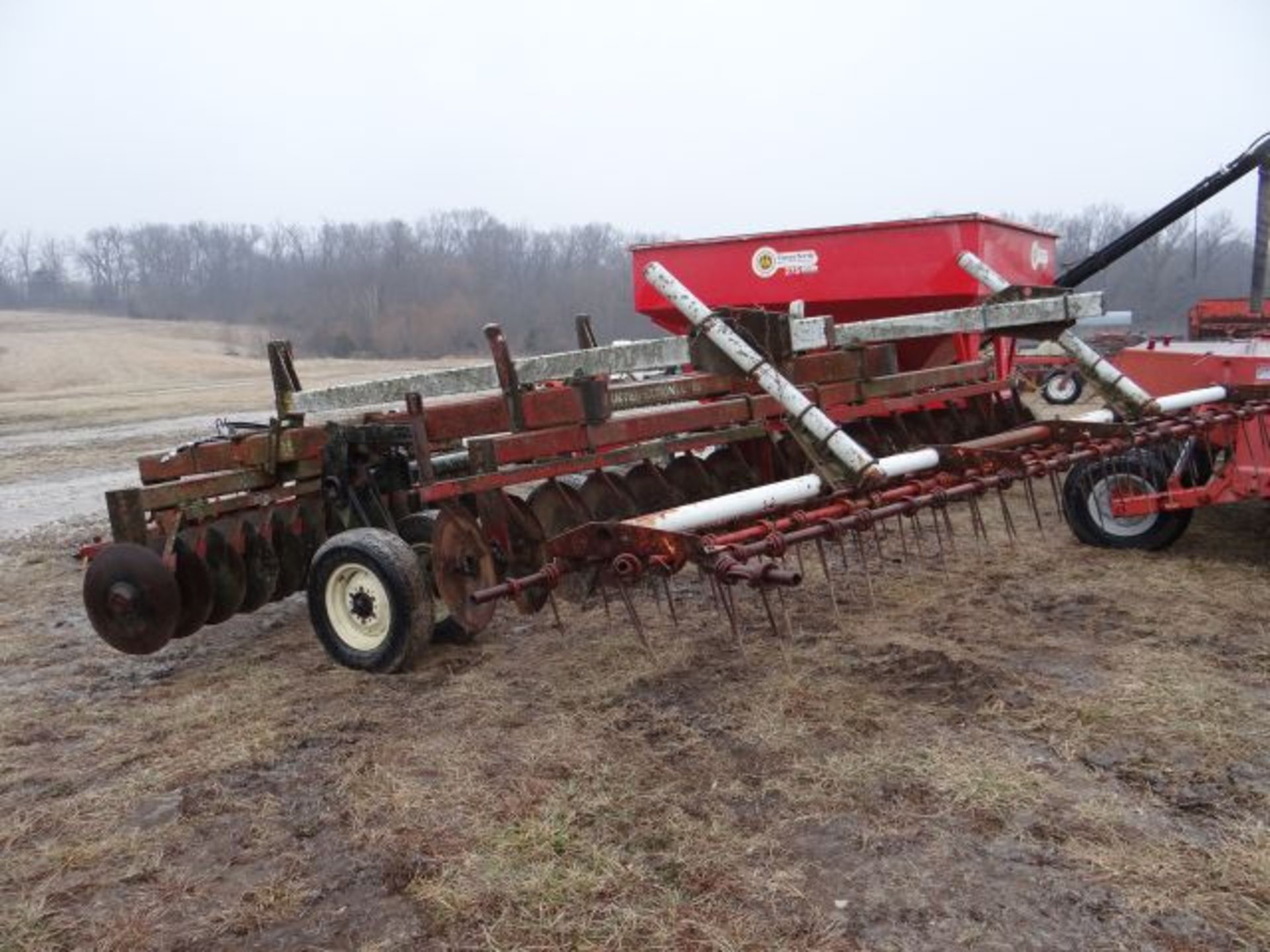 IH 610 Offset Disk 12', 9" Spacing, w/3 Bar Harrow - Image 3 of 3