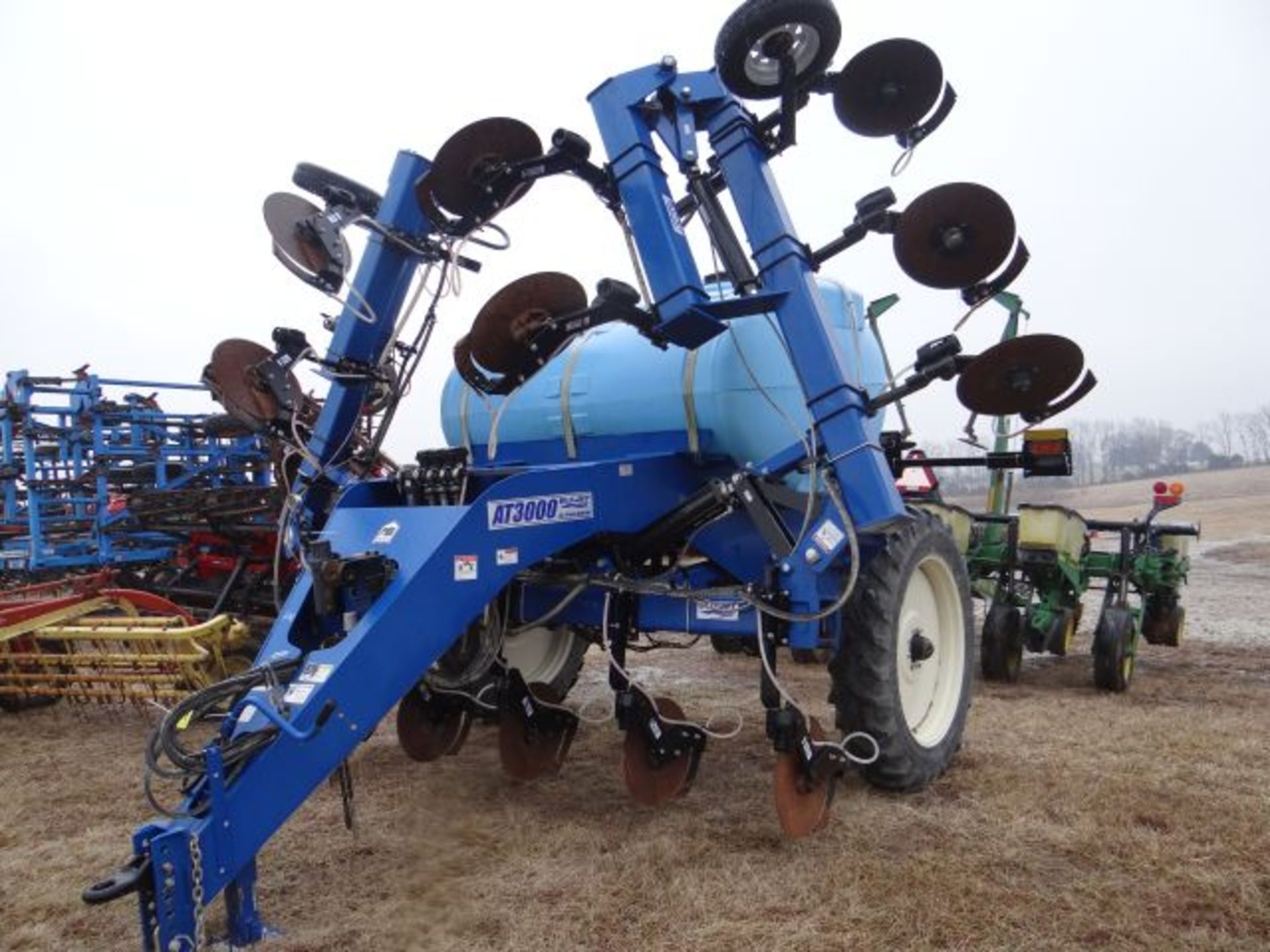 2014 Blu-Jet 15 Shank Liquid Applicator Only has 120 hrs of Use on it
