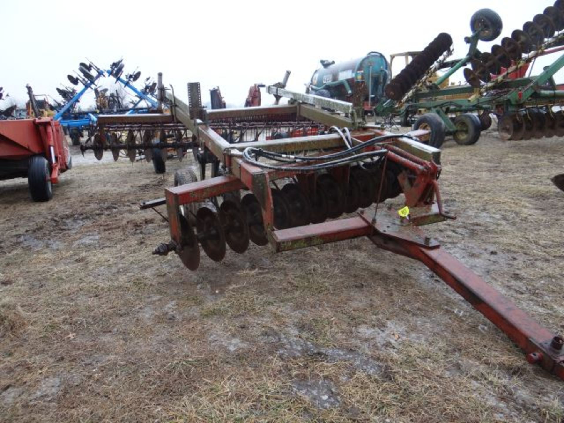 IH 610 Offset Disk 12', 9" Spacing, w/3 Bar Harrow - Image 2 of 3