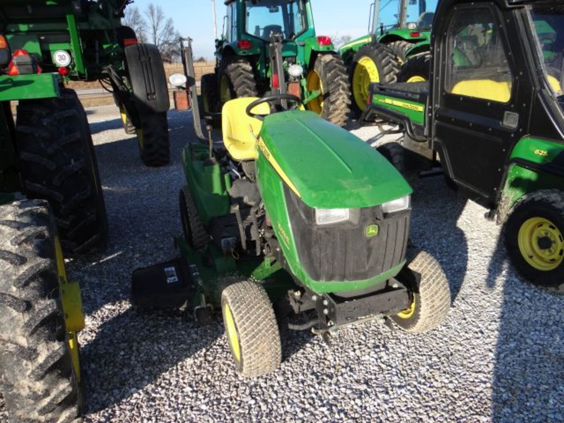 JD 1023E Compact Tractor, 2011 #112140, 405 hrs, Turf Tires, Foldable ROPS, 60D Deck - Bild 2 aus 4