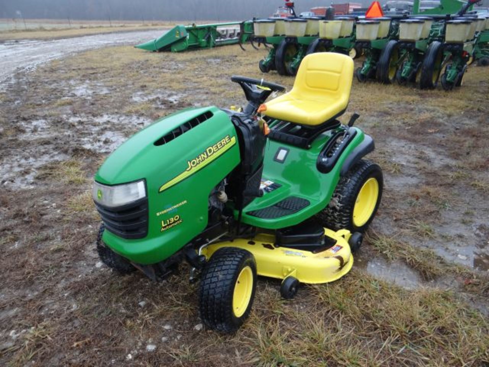 JD L130 Riding Mower, 2004 645 hrs, 48" Deck, 23hp Kohler, Air Cooled, Hydro