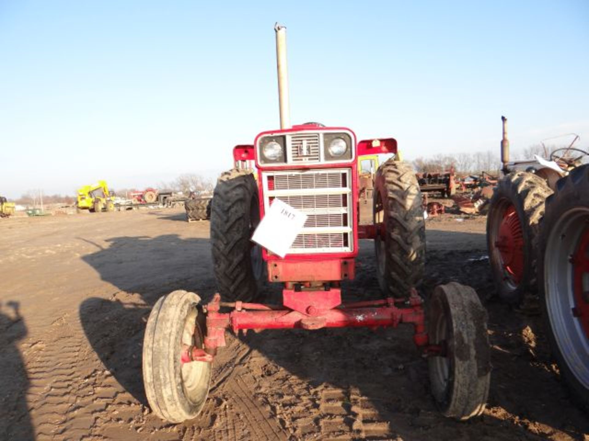 IH 666 Tractor Gas, 3pt, New Brakes, WF, Good TA - Bild 4 aus 4
