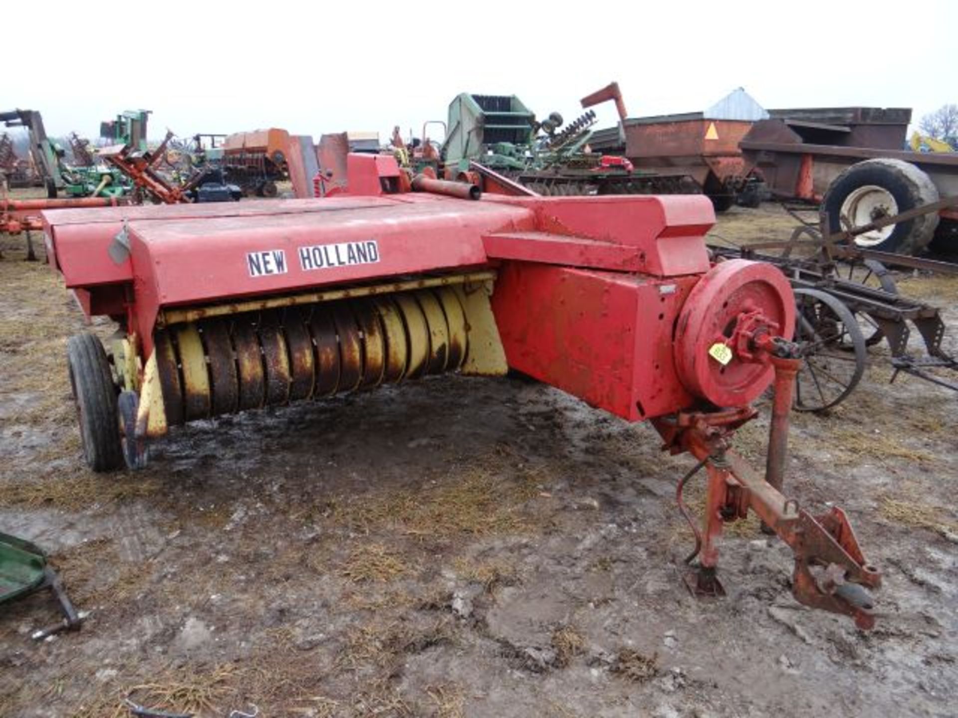 NH 273 Square Baler - Bild 2 aus 3