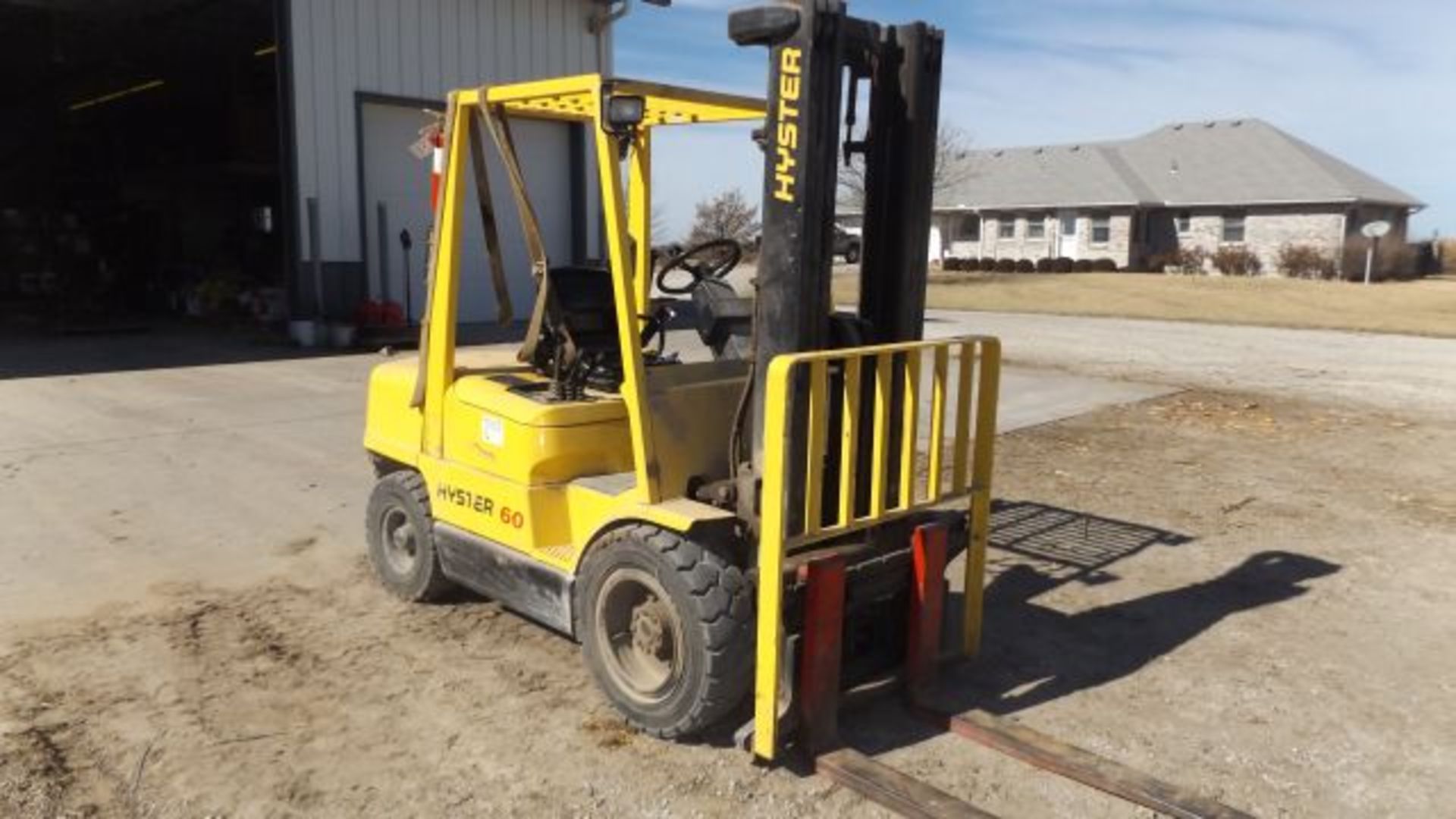 Hyster 60 Fork Lift 1029 hrs, Gas, 3 Stage Low-Profile Mast, 48" Forks, 6000# Capacity - Image 3 of 4