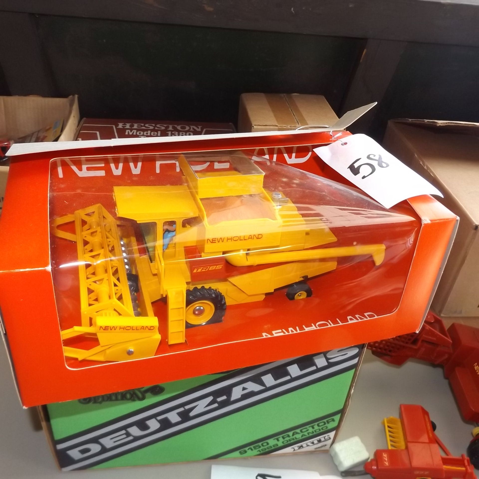 NH TR85 Toy Tractor