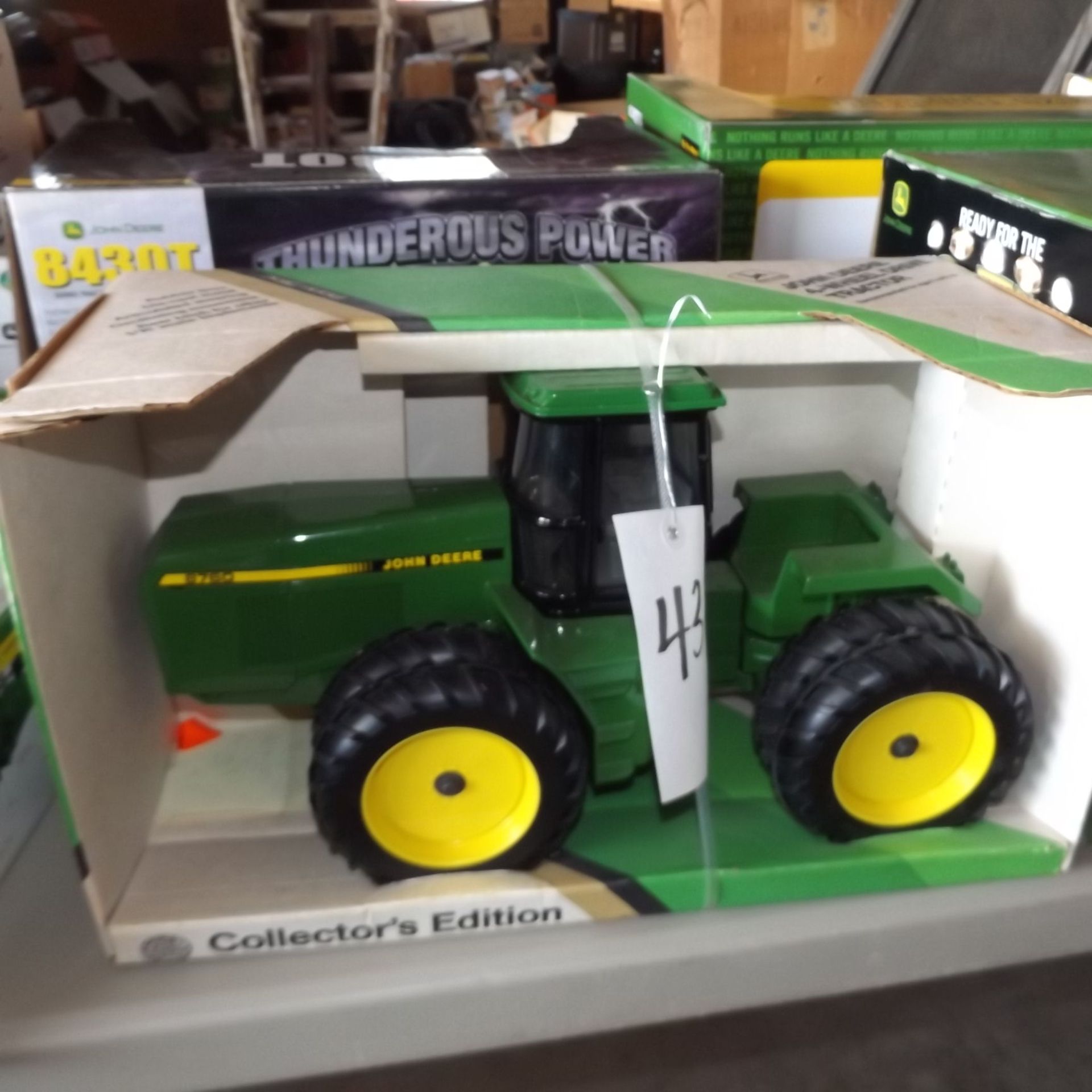 JD 8760 Toy Tractor Collector Edition