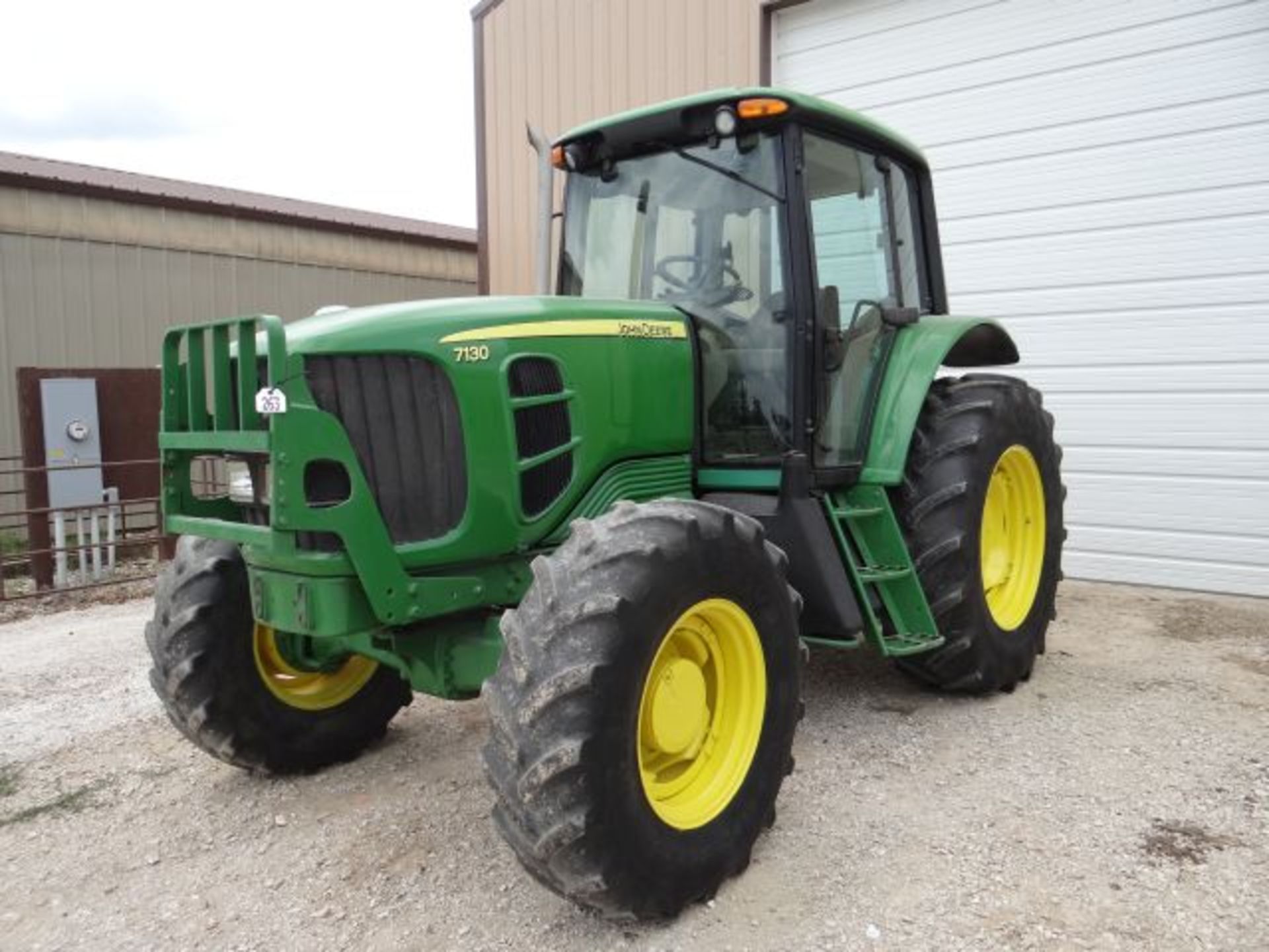 JD 7130 Tractor 1285 hrs, MFWD, 3 SCVs, 460/85R34 Rear Tires