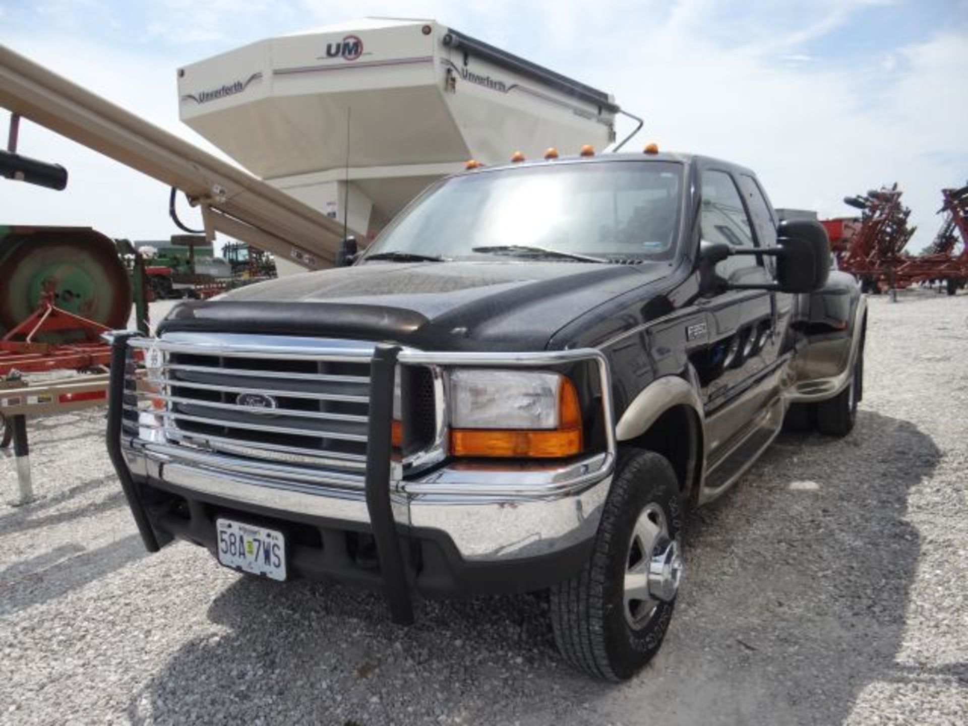 2000 Ford F350 Truck 51,134 miles, 7.3L V8 Diesel, Lariat Pkg, 5th Wheel Hitch, Dually, Ext Cab, - Image 2 of 4