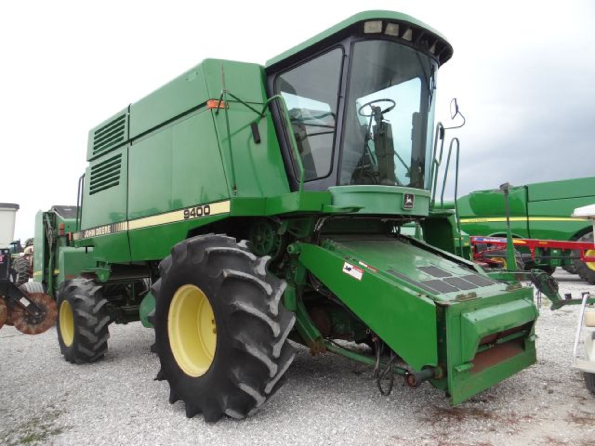 JD 9400 Combine 4198/3121 hrs, 4wd, Chopper - Image 2 of 5