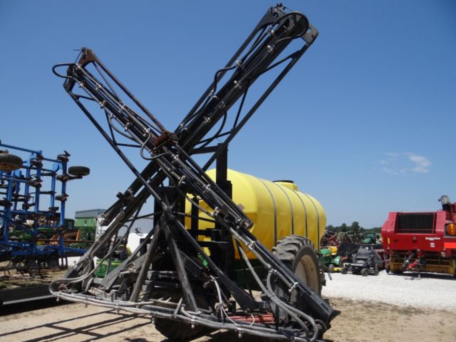 Schaven Crop Sprayer 60' Booms, 3 Section, 1000 Gallon Tank, Controller in the Shed - Image 3 of 3