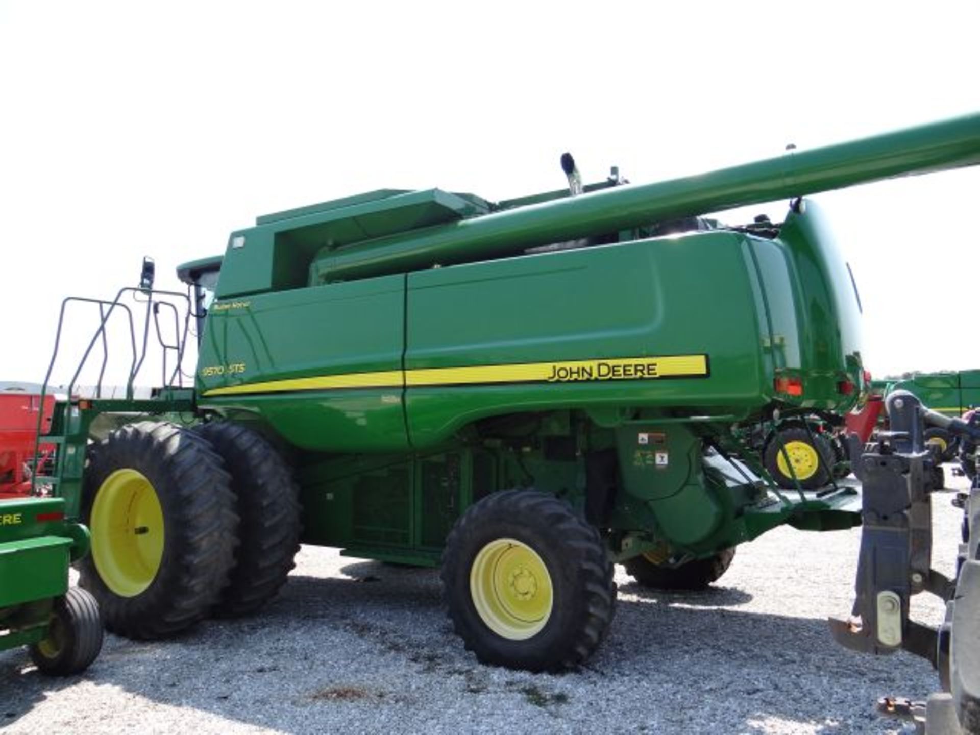 JD 9570 STS Combine, 2008 2841/1460 hrs, 2wd, LL, Chopper, 520/85R42 Duals - Image 4 of 5