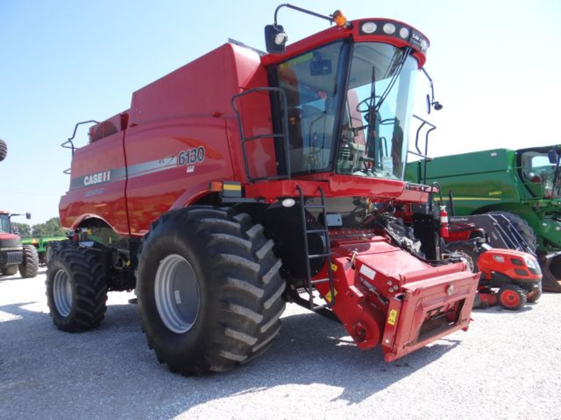 Case IH 6130 Combine, 2012 813/610 hrs, 4wd, Power Fold Cover on Grain Tank, Deluxe Cab, Guidance - Image 2 of 5