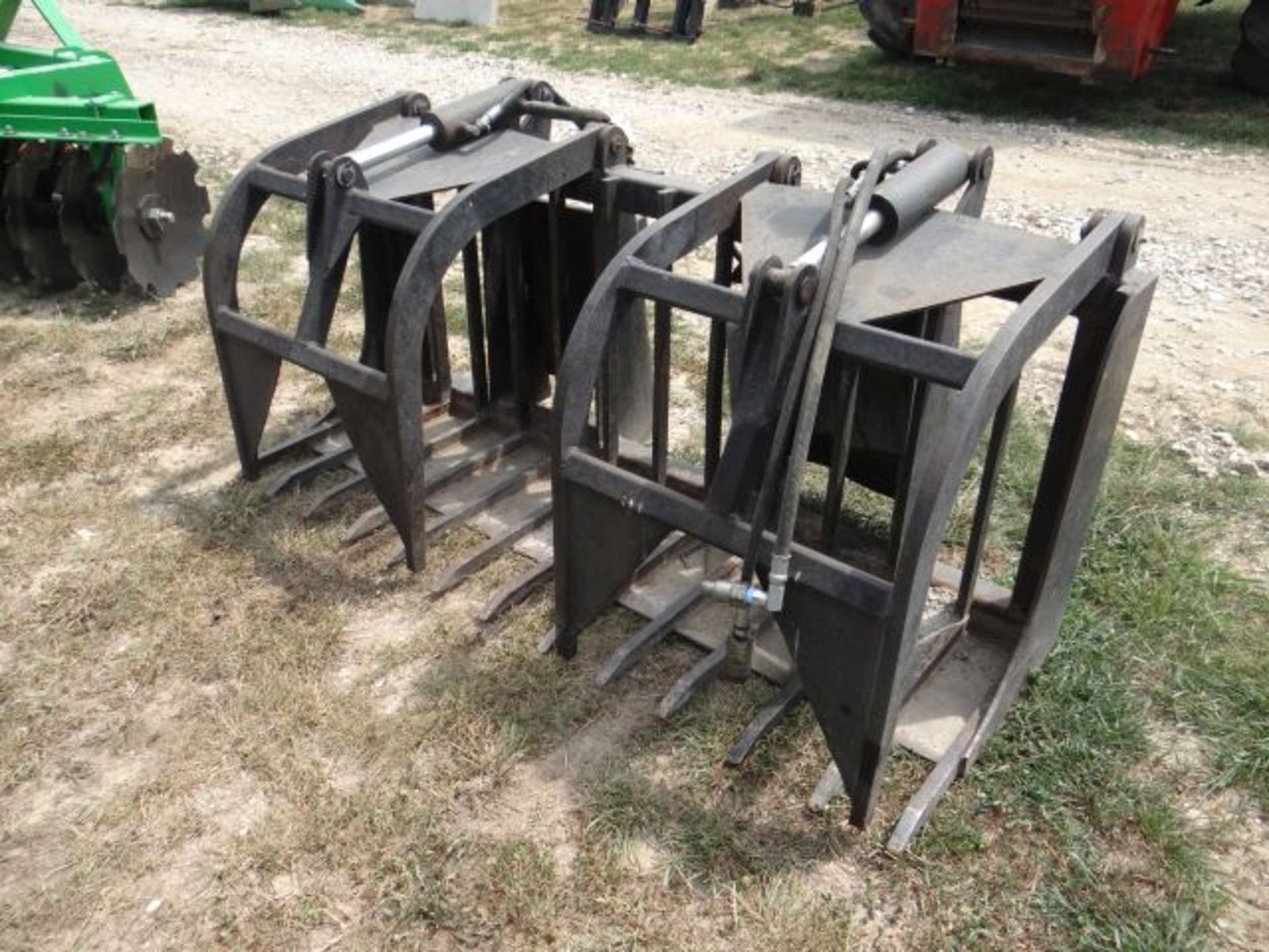 Grapple Bucket Skid Steer Attachment - Image 3 of 3