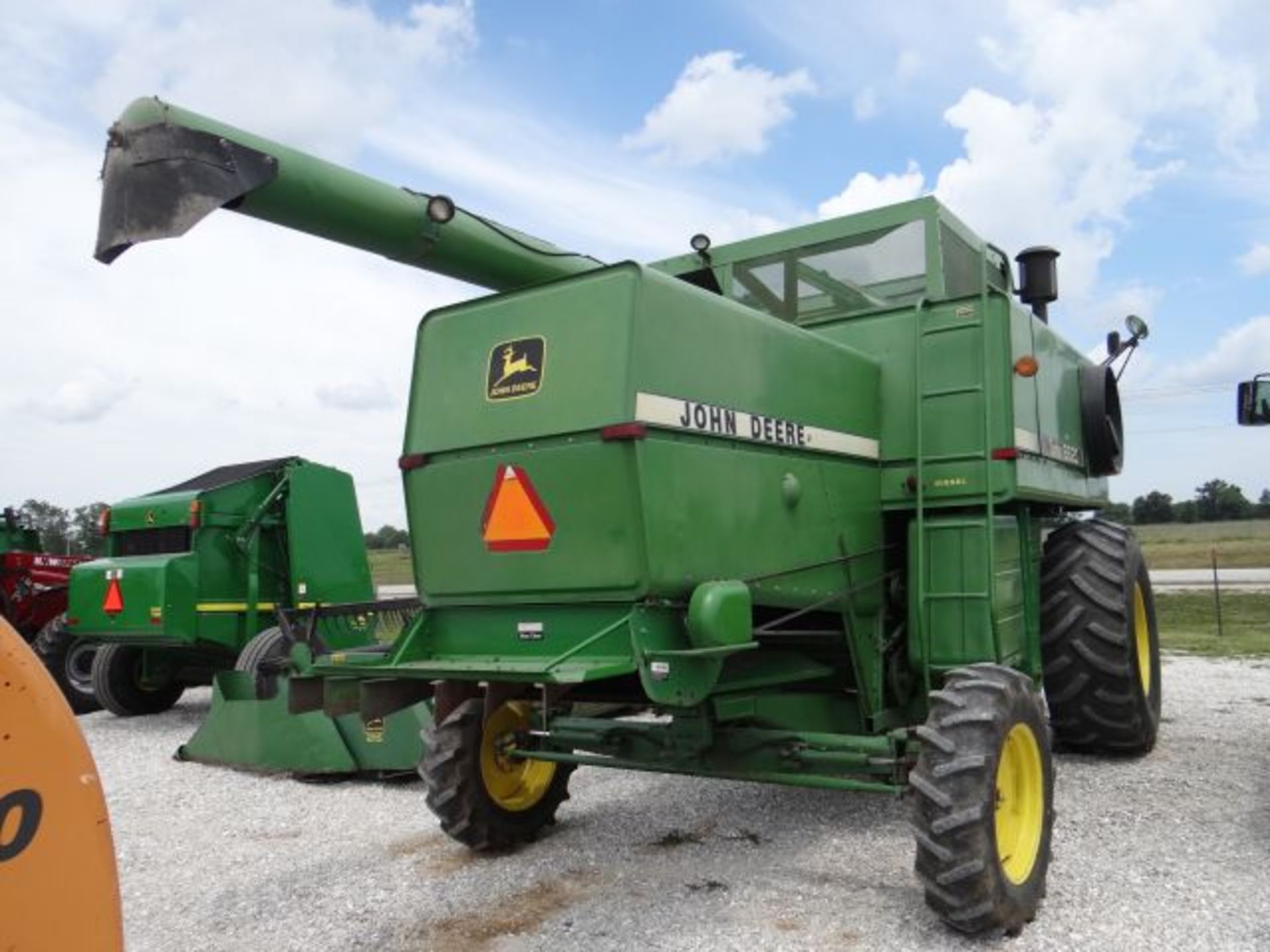 JD 6620 Combine, 1979 2wd, Heavy Rear Axle, Good Tires, Good Chopper - Image 3 of 5