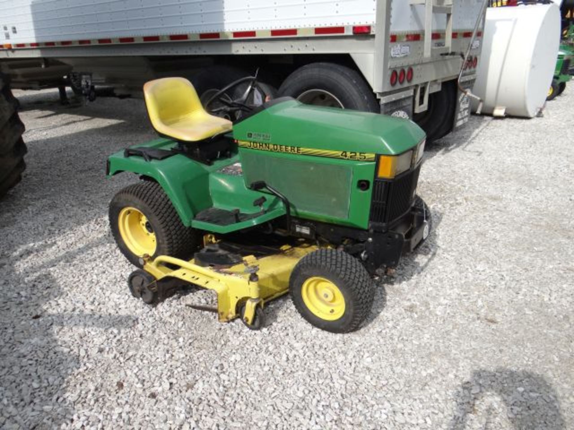 JD 425 Riding Mower 1011 hrs, 60" Deck, Good Mower