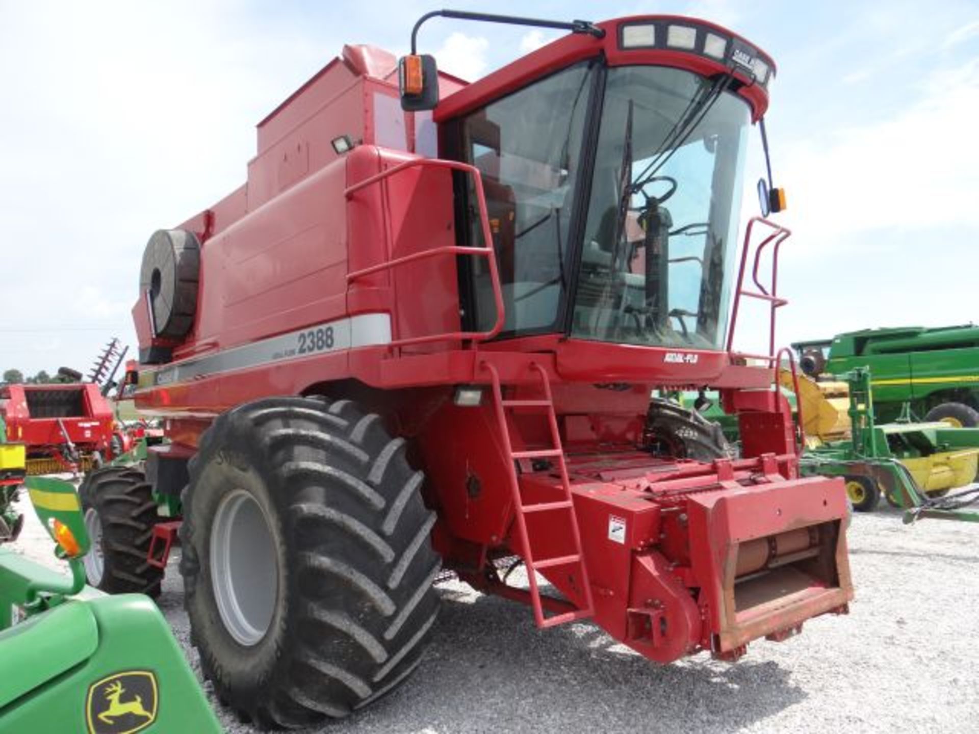 Case IH 2388 Combine, 2005 #148741, 3390/2616 hrs, PRWD, 18.4R26 Rear Tires, 900R32 Front Tires, CM, - Image 2 of 5