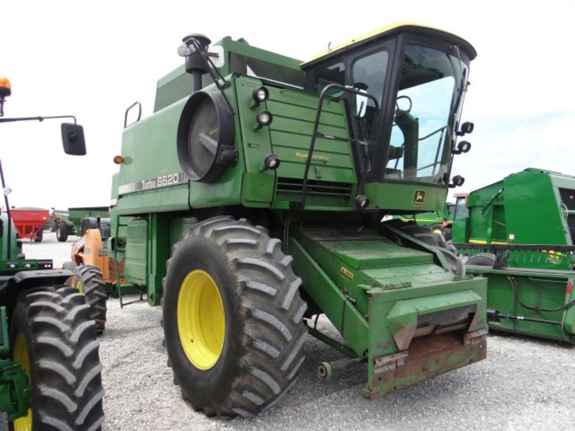 JD 6620 Combine, 1979 2wd, Heavy Rear Axle, Good Tires, Good Chopper - Image 2 of 5