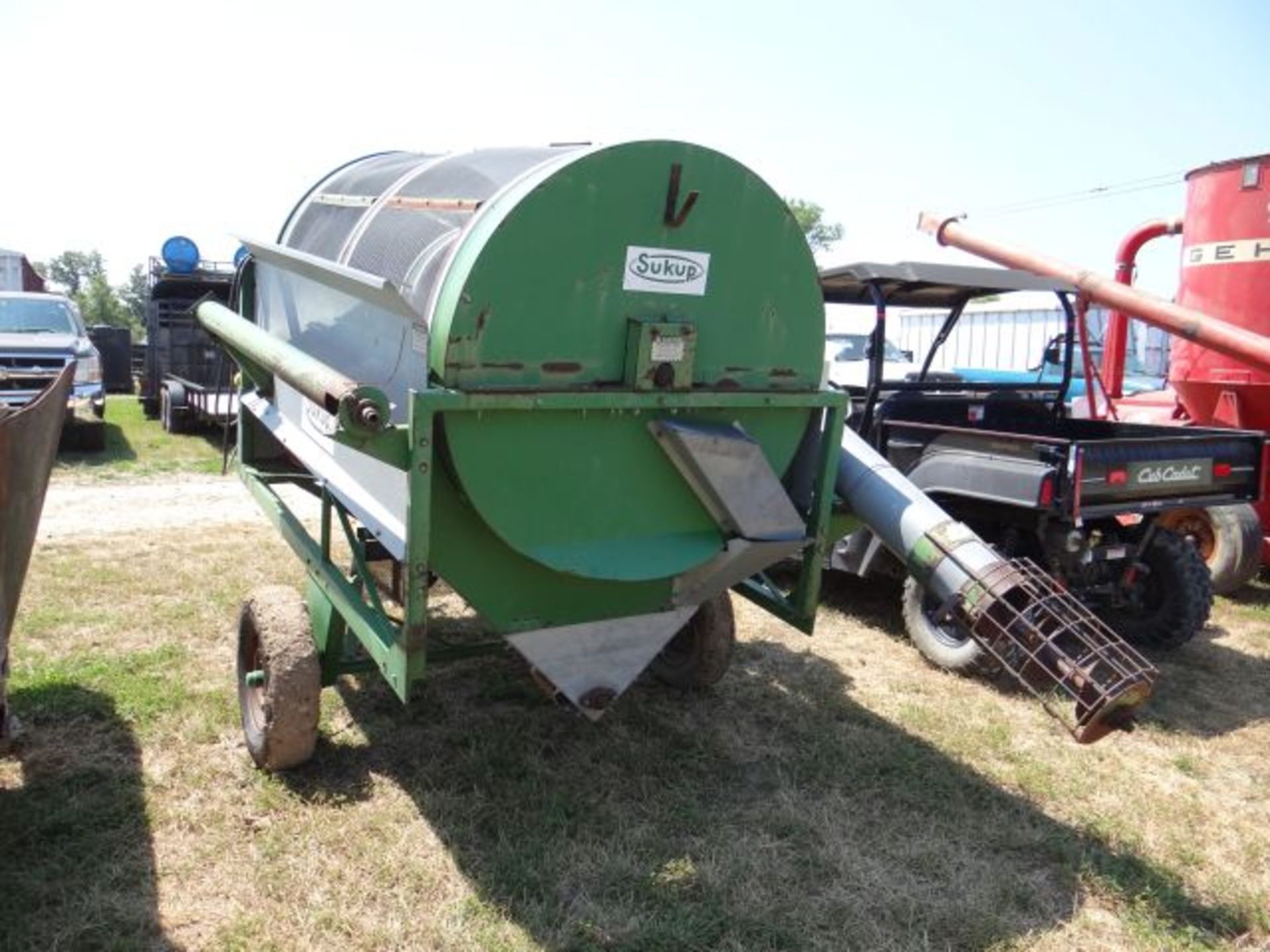 Sukup Rotary Grain Cleaner 220V, 2 Elec Motors That Are Good, New Tires - Image 3 of 3