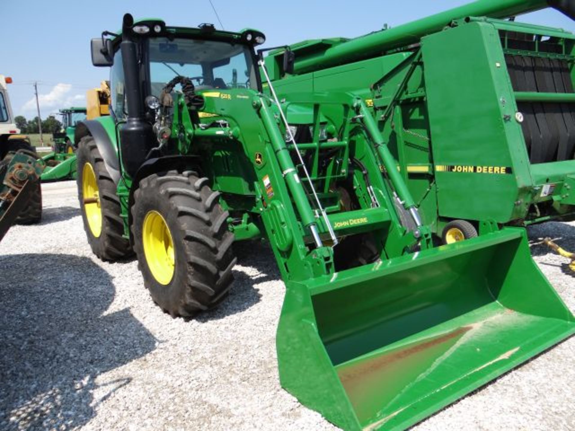 JD 6130R Tractor, 2015 #56965, 361 hrs, MFWD, Green Star Ready, 3 SCVs, 540/540E/1000 PTO, - Bild 2 aus 5