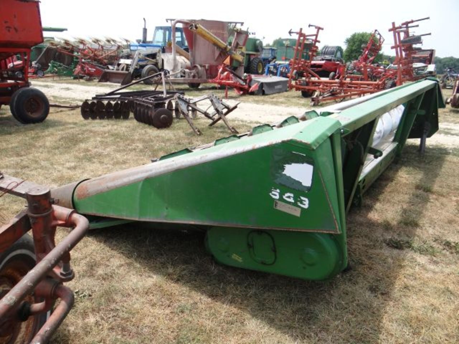 JD 643 Corn Head, 1993 #152075, LL, Oil Bath, Manual Deck Plates, Missing PTO Shafts