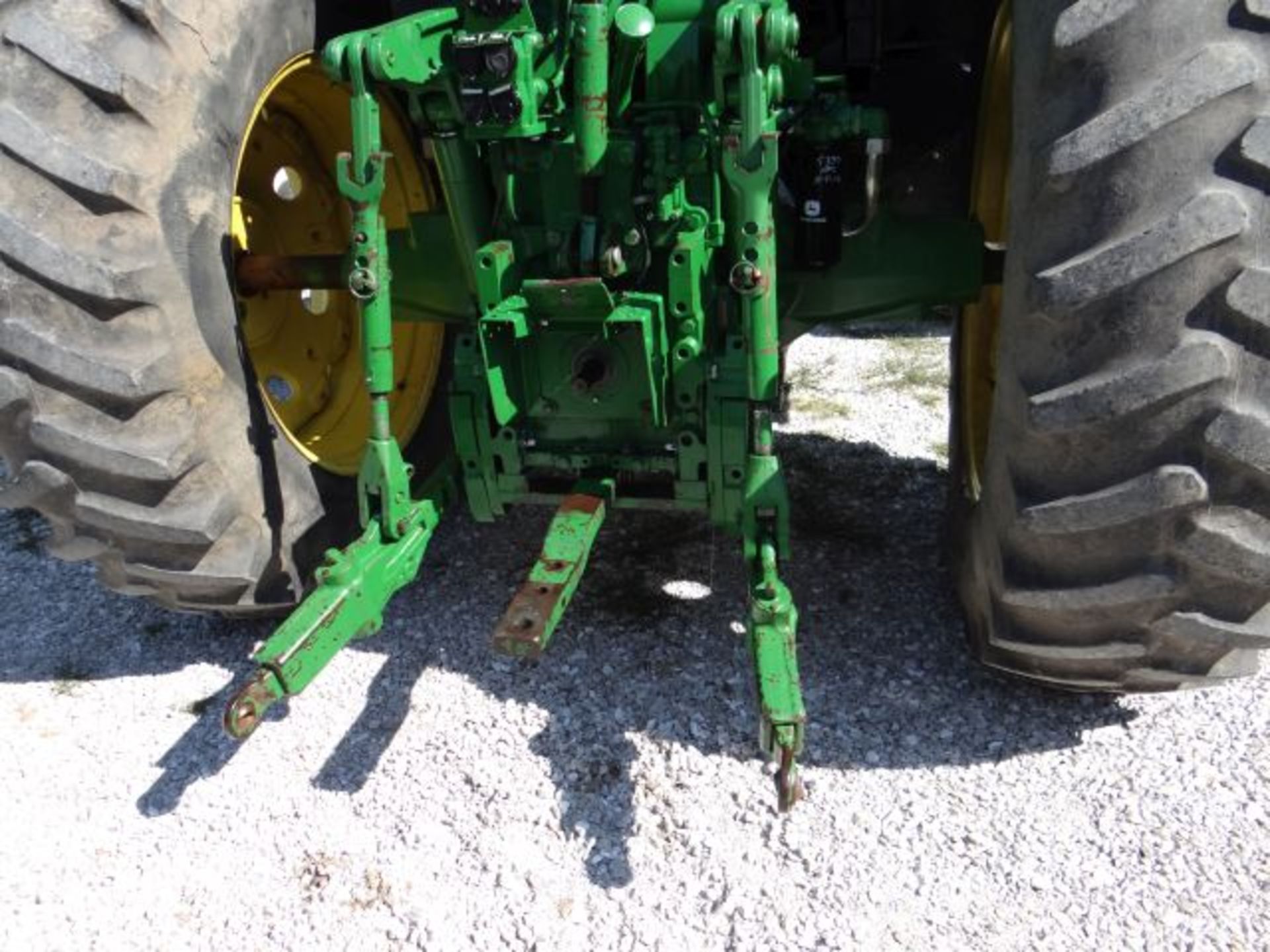 JD 7210 Tractor, 2001 #150711, 5441 hrs, MFWD, 16F/16R PQ, Dual PTO, 2 SCVs, RH Reverser, 3pt, Has - Bild 3 aus 6