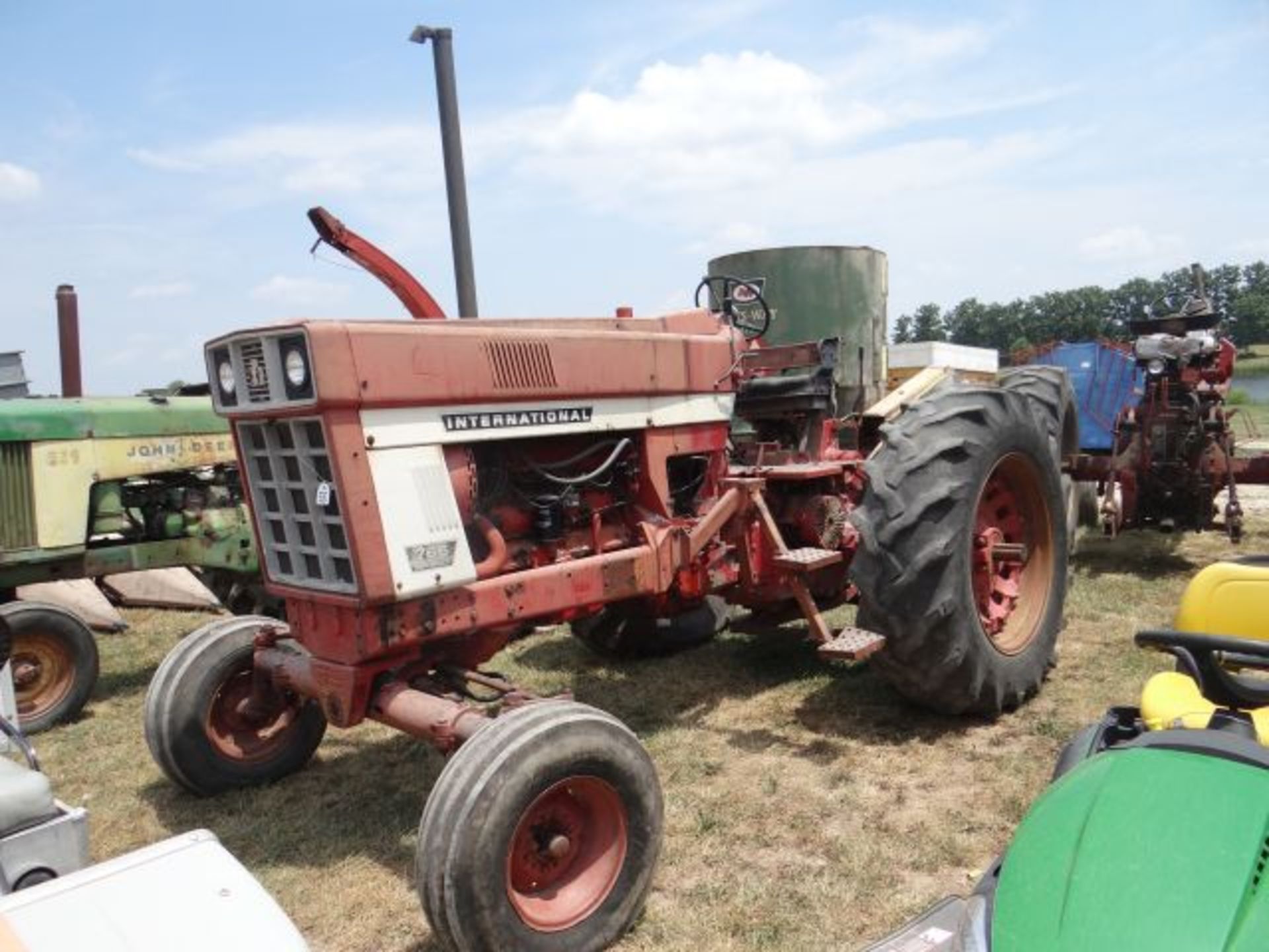 Farmall 766 Tractor Gas