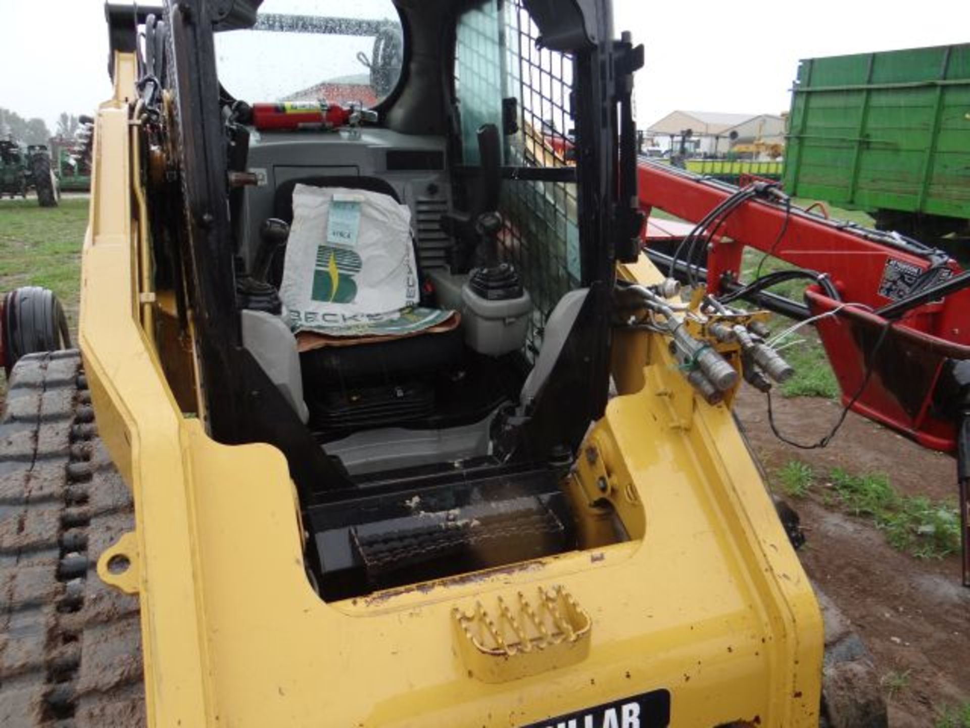 CAT 299C Skid Steer, 2009 4300 hrs, New AC Compressor, Complete Fluid Flush 100 hrs Ago - Image 4 of 4