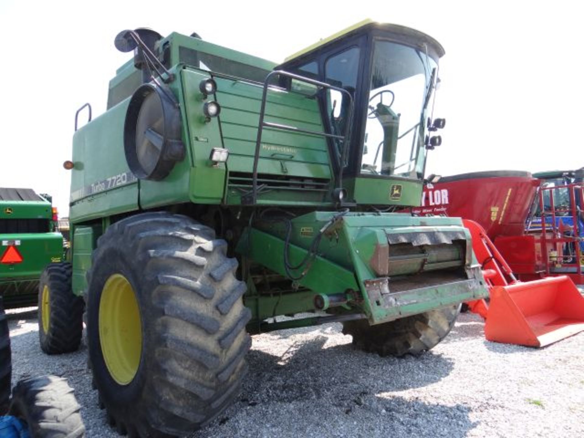 JD 7720 Combine, 1979 Combine has been maintaind, Details Listed on Sheet, Manaul in the Shed