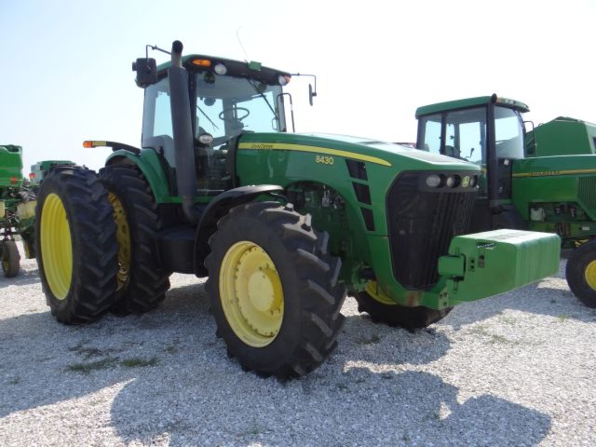 JD 8430 Tractor, 2008 6800 hrs, MFWD, 4 SCVs, 1000 PTO, New Tires, Greenstar, Auto Steer, Rear - Bild 2 aus 5