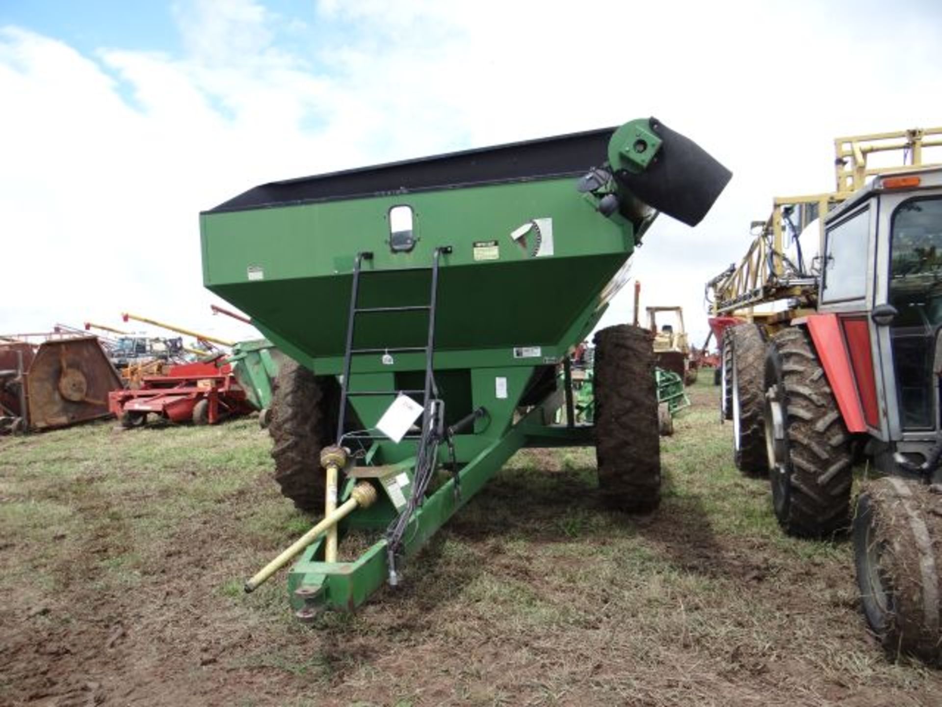 Unverferth 4500 Grain Cart 1000 PTO - Image 2 of 3