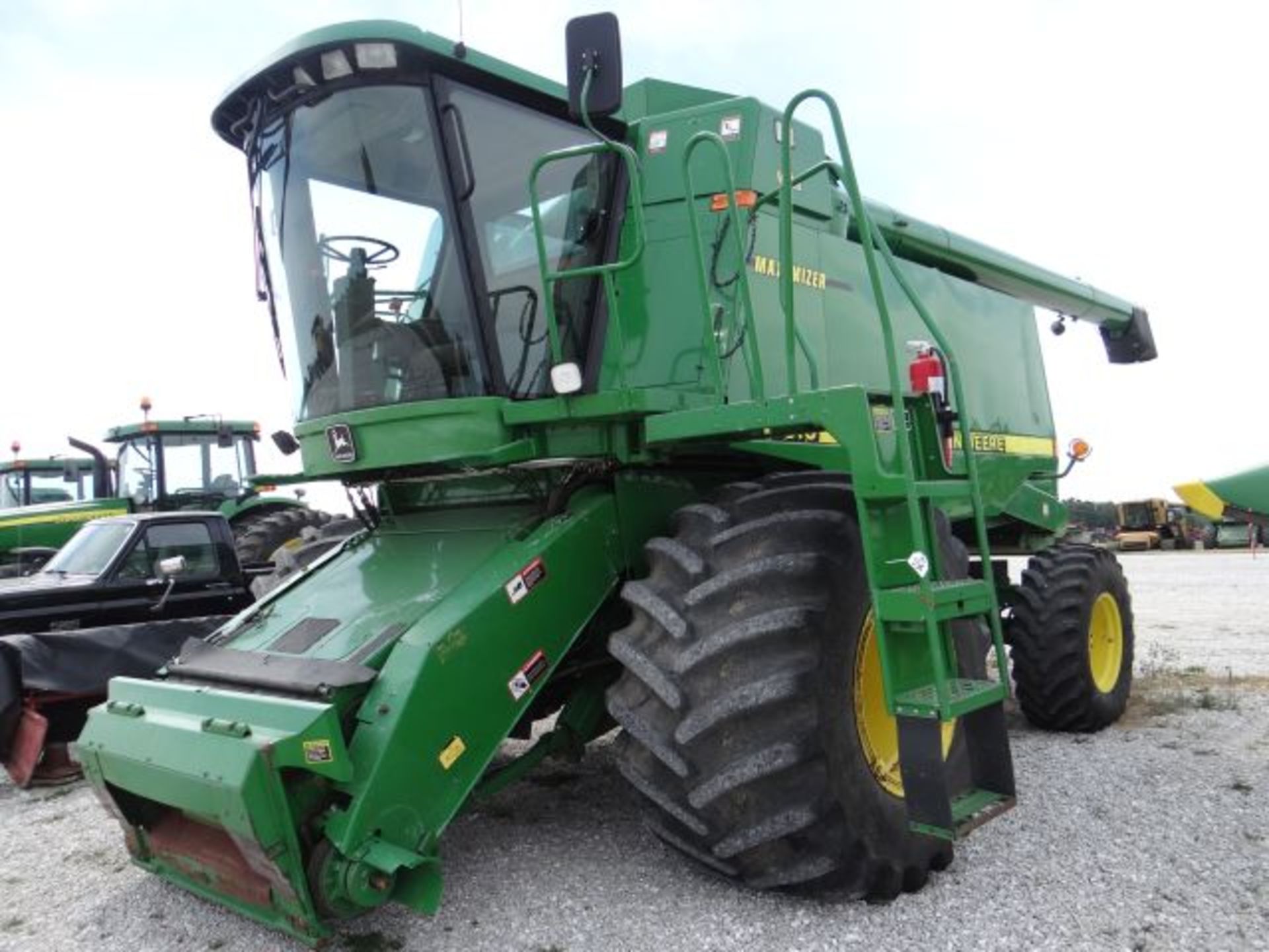 JD 9510 Combine 3444/2226 hrs, 4wd, CM, 73x44.00/32 Front Tires and 18.4x26 Rear Tires, Manual in