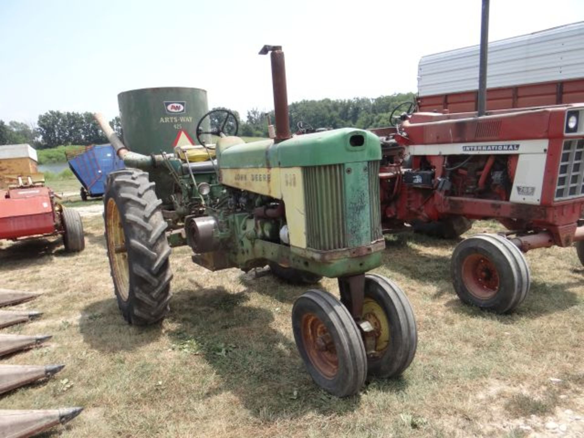 JD 630 Tractor, 1959 Gas, NF Roll-o-Matic - Bild 2 aus 3