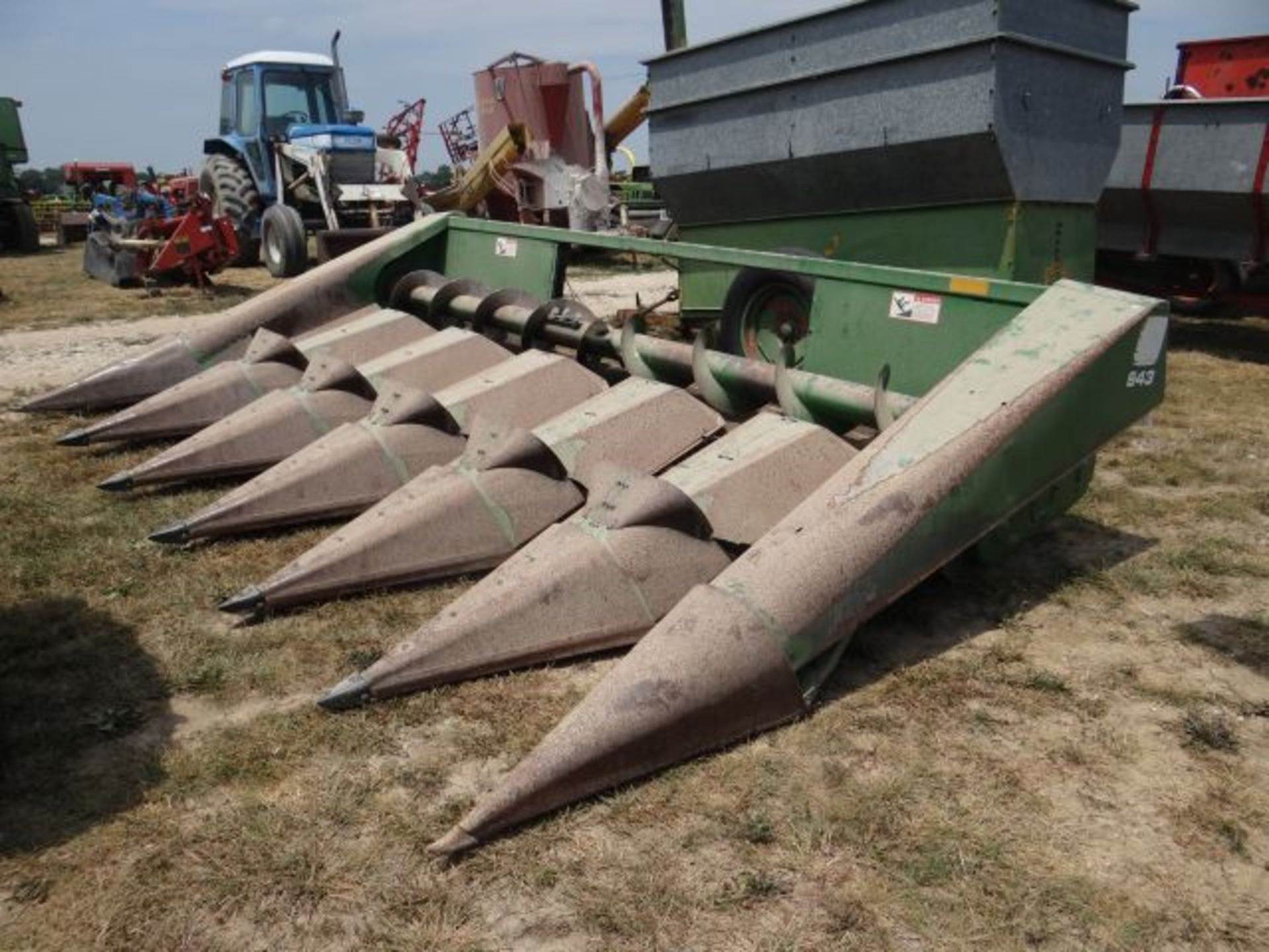 JD 643 Corn Head 6 Row 30" - Image 2 of 4