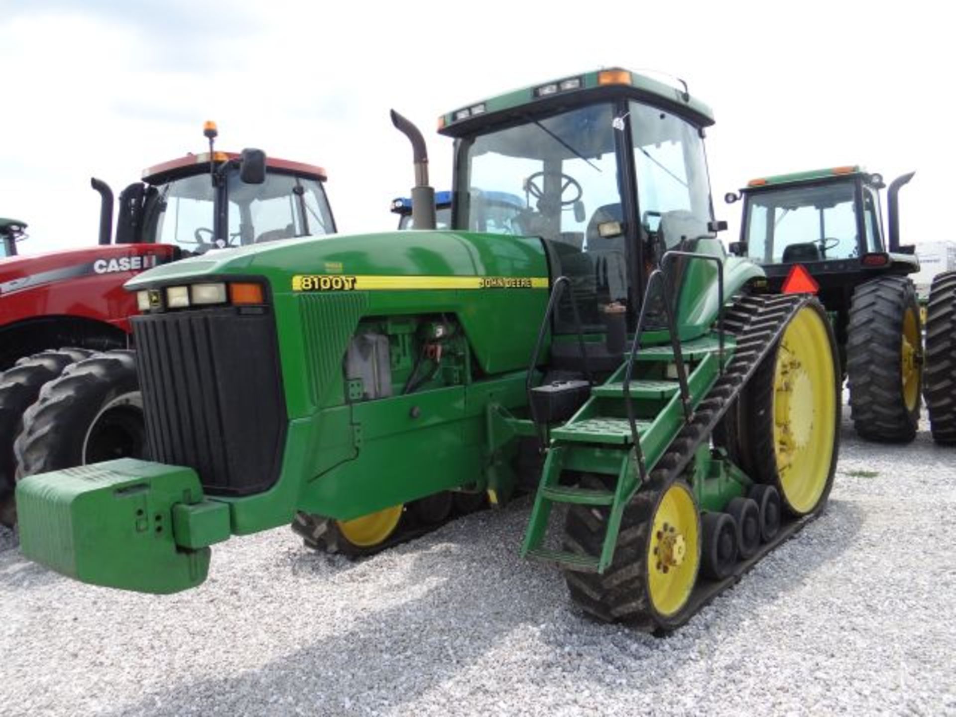JD 8100T Tractor 4255 hrs, New Tracks, Very Good Shape