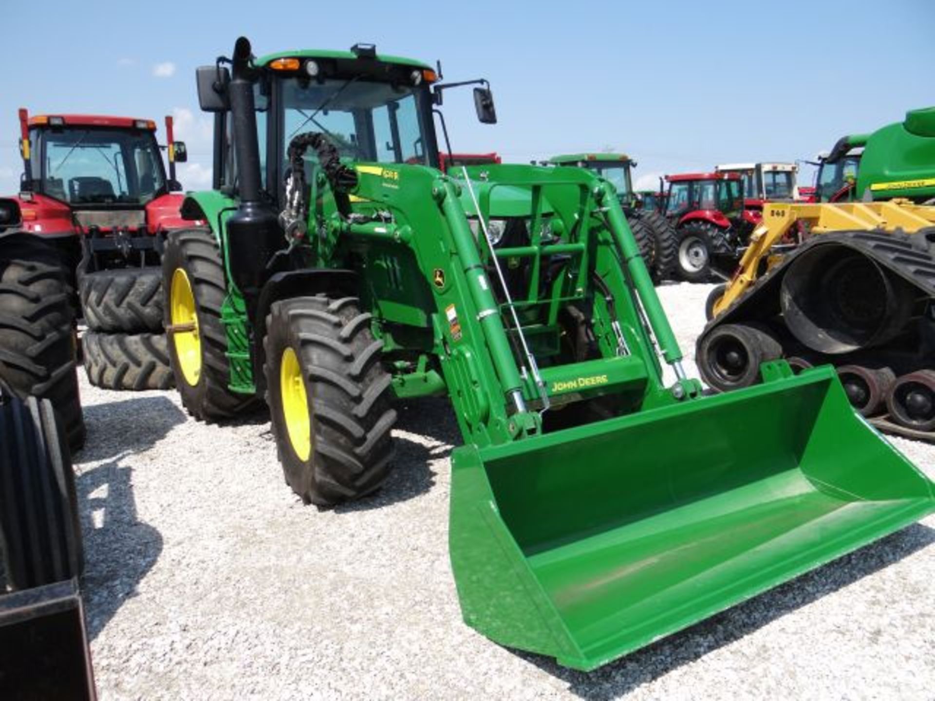 JD 6130M Tractor, 2015 #60576, 555 hrs, MFWD, 24sp PQ, Greenstar Ready, Cold Start Pkg, w/JD 602R - Bild 2 aus 5