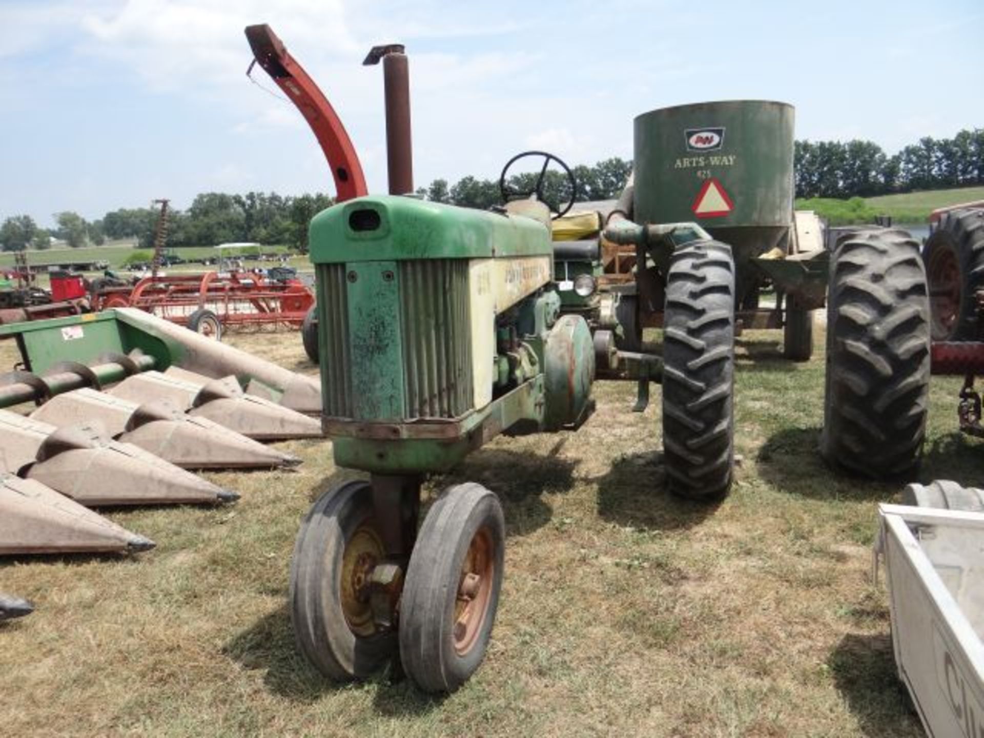 JD 630 Tractor, 1959 Gas, NF Roll-o-Matic