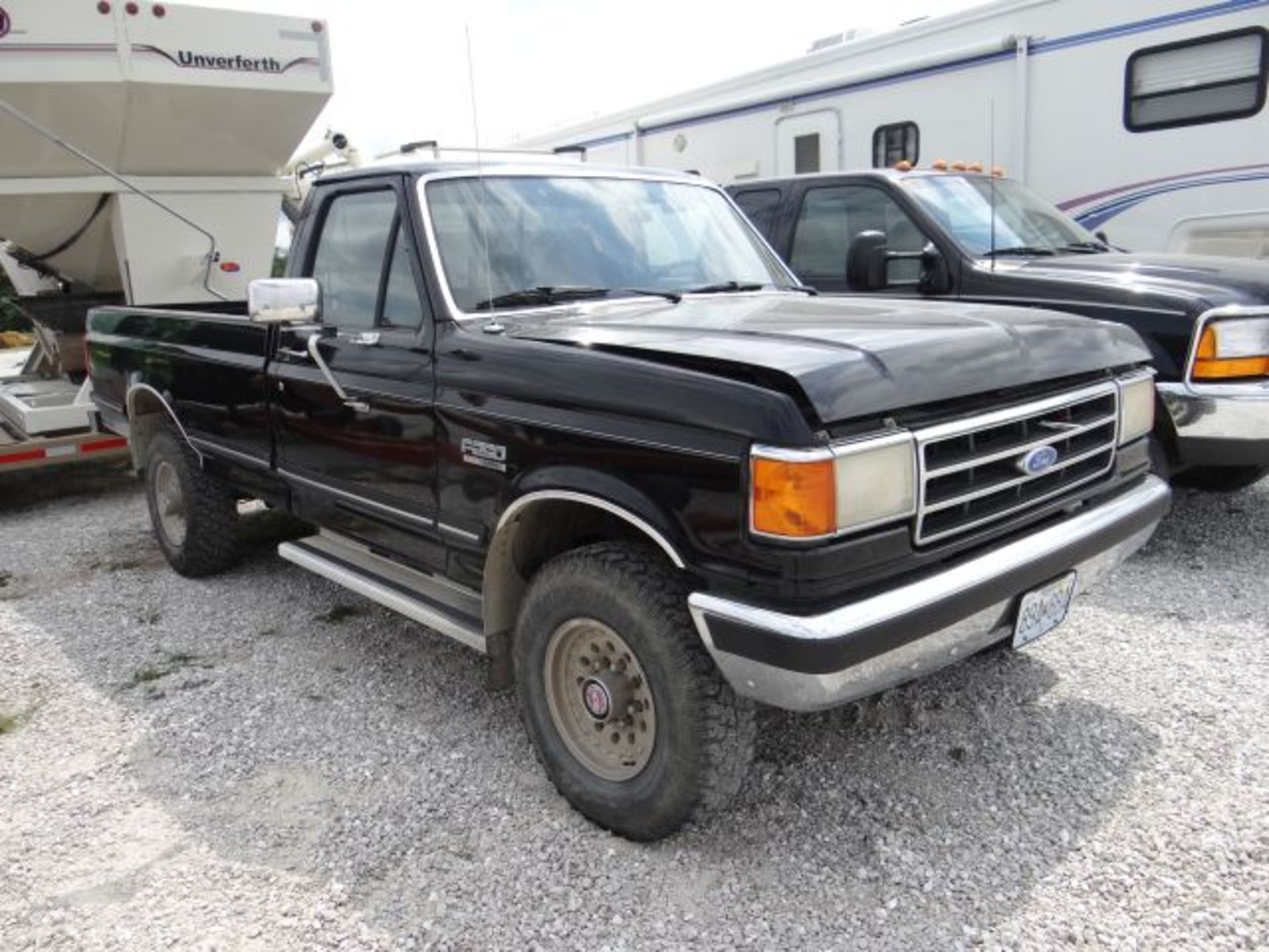 1989 Ford F250 XLT Truck 4wd, Diesel, Power Windows & Locks, Title in the Office, vin#886441 - Image 2 of 3
