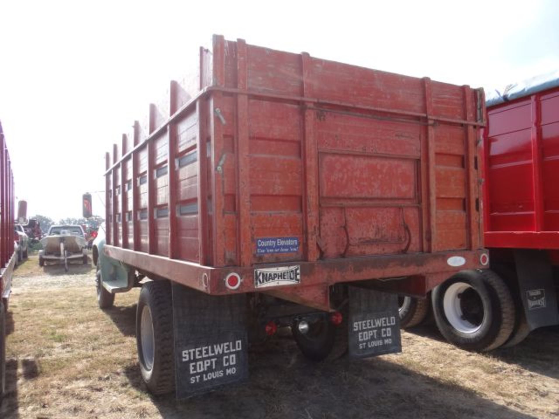 1975 Dodge 600 Grain Truck Less than 40,000 miles, Single Axle, 361 Gas, 15' Knapheide Bed, Hoist - Bild 3 aus 4