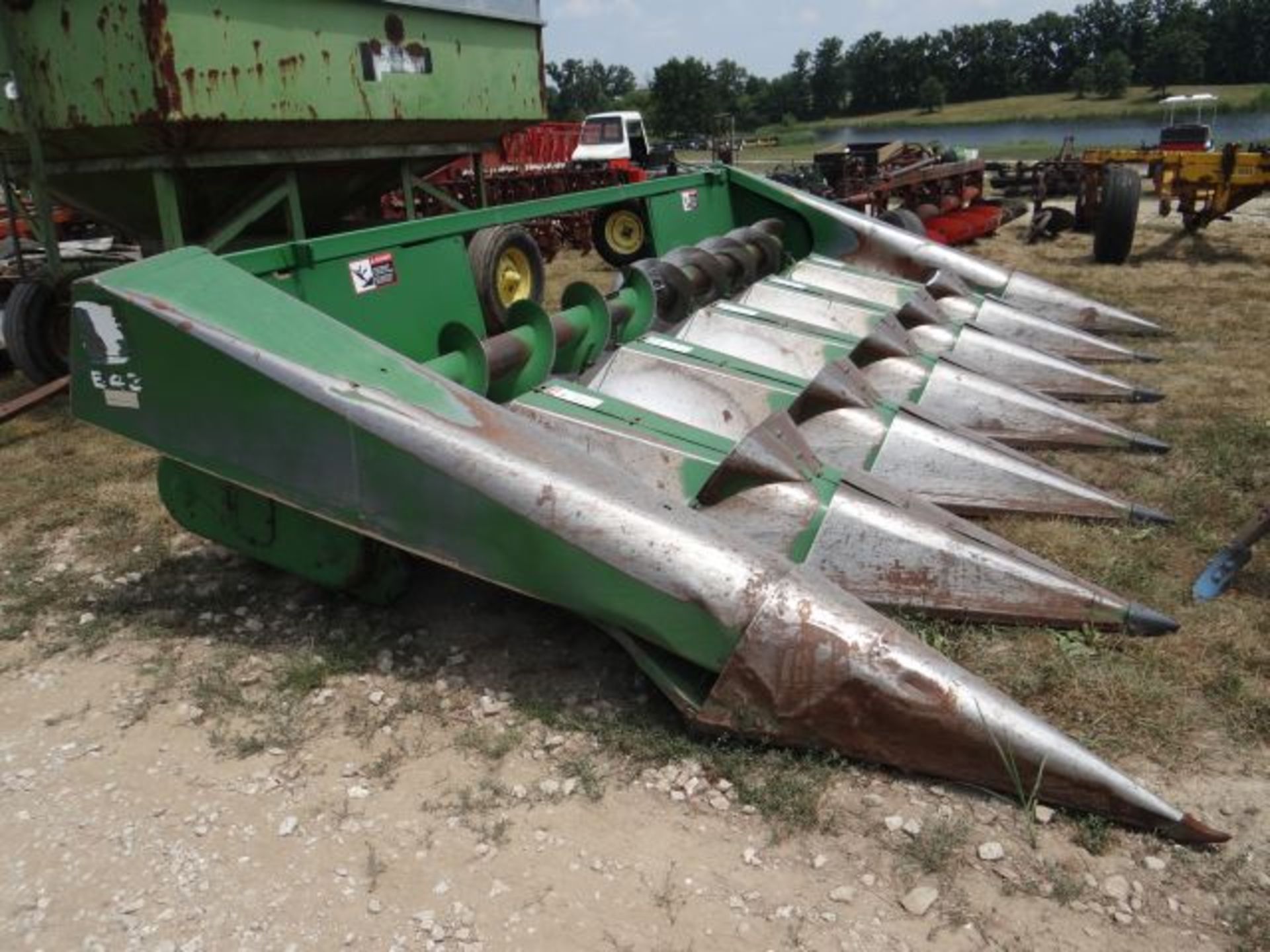 JD 643 Corn Head, 1993 #152075, LL, Oil Bath, Manual Deck Plates, Missing PTO Shafts - Image 3 of 4