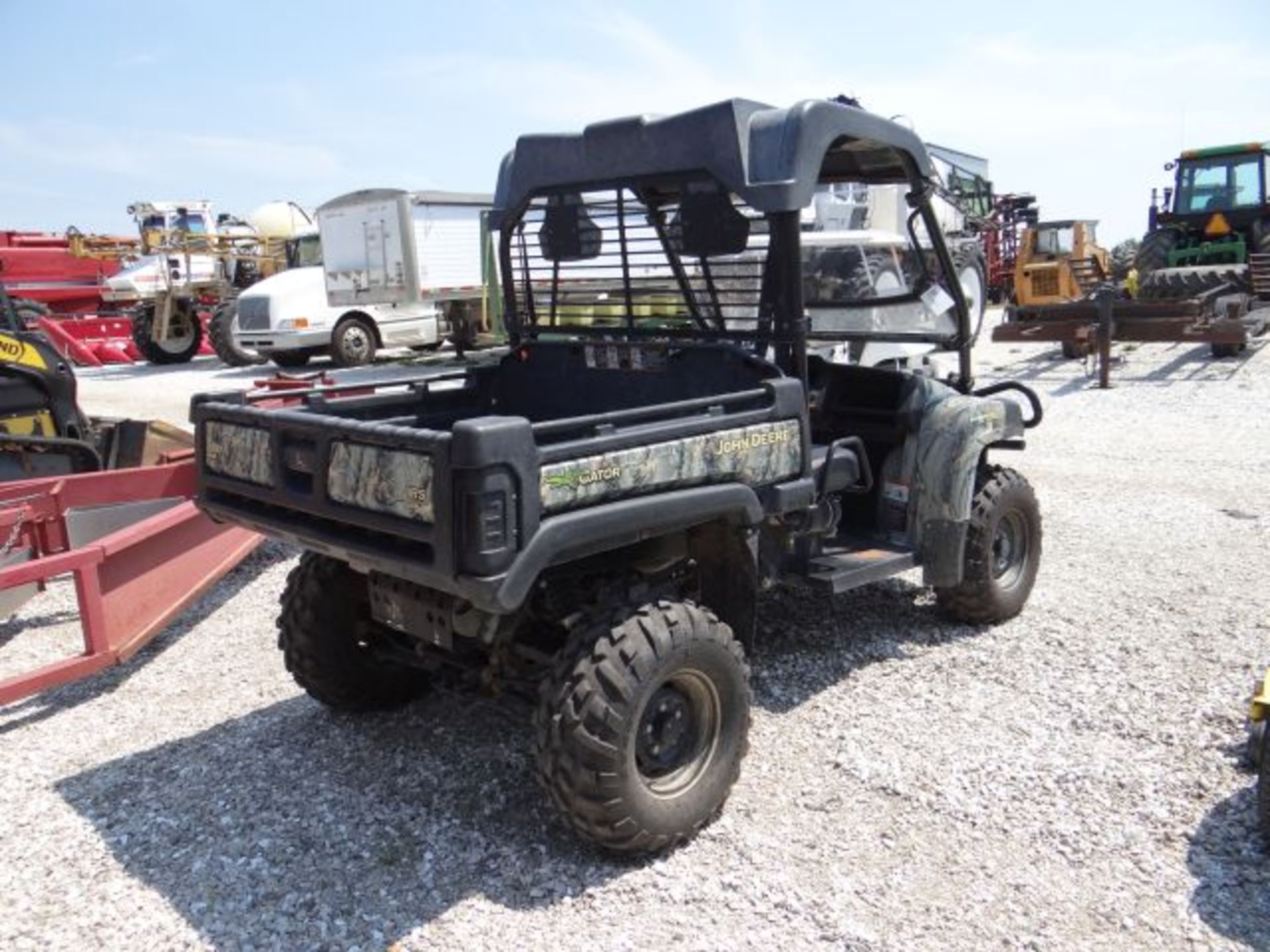 JD 855D Gator, 2011 #65611, 2785 hrs, Camo, HD Front Brush Guard - Image 3 of 3