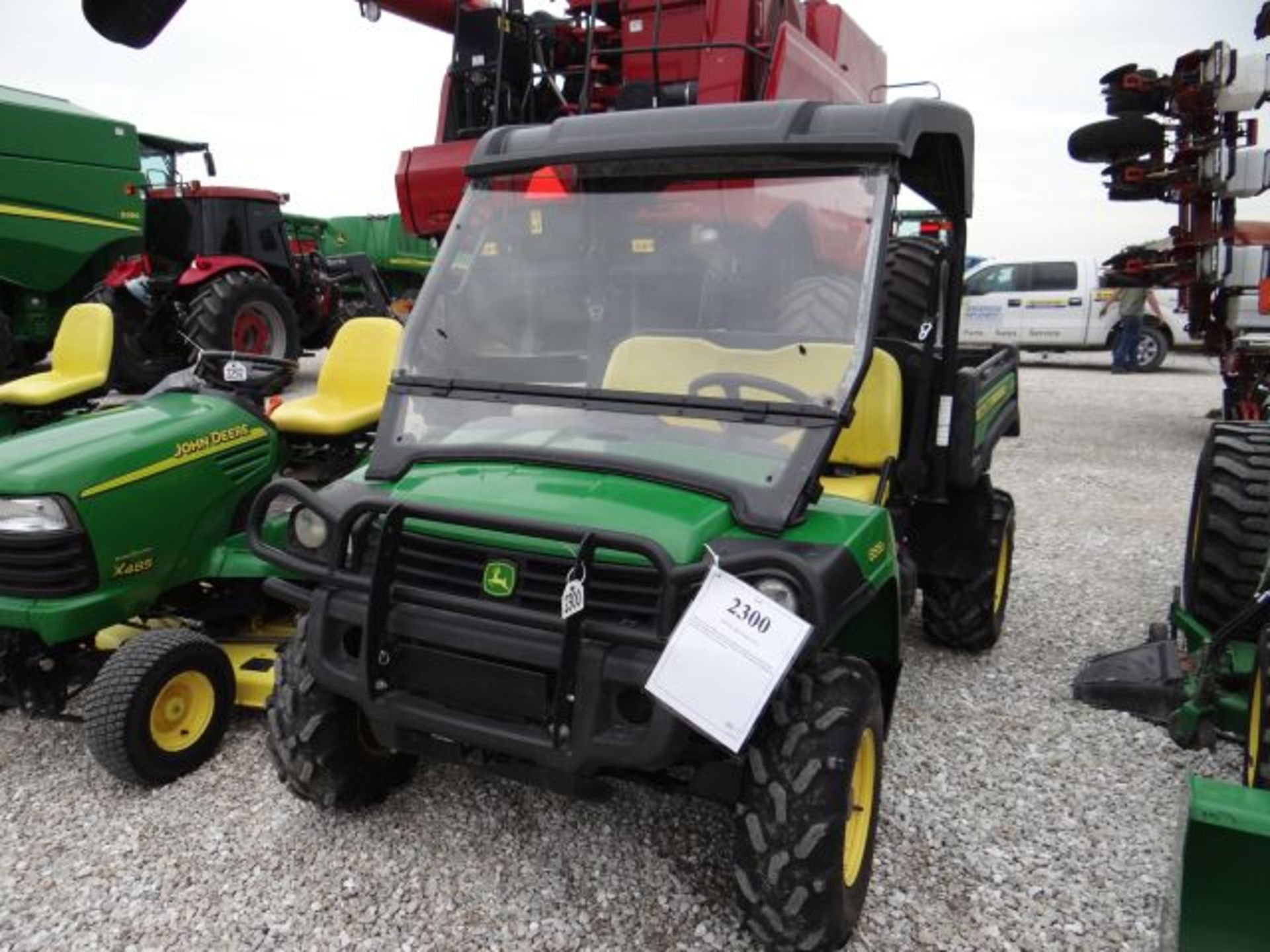 JD XUV 855D Gator, 2013 1480 hrs, 4wd, Window and Roof, Sprayed-in Bed Liner, Brush Guard on